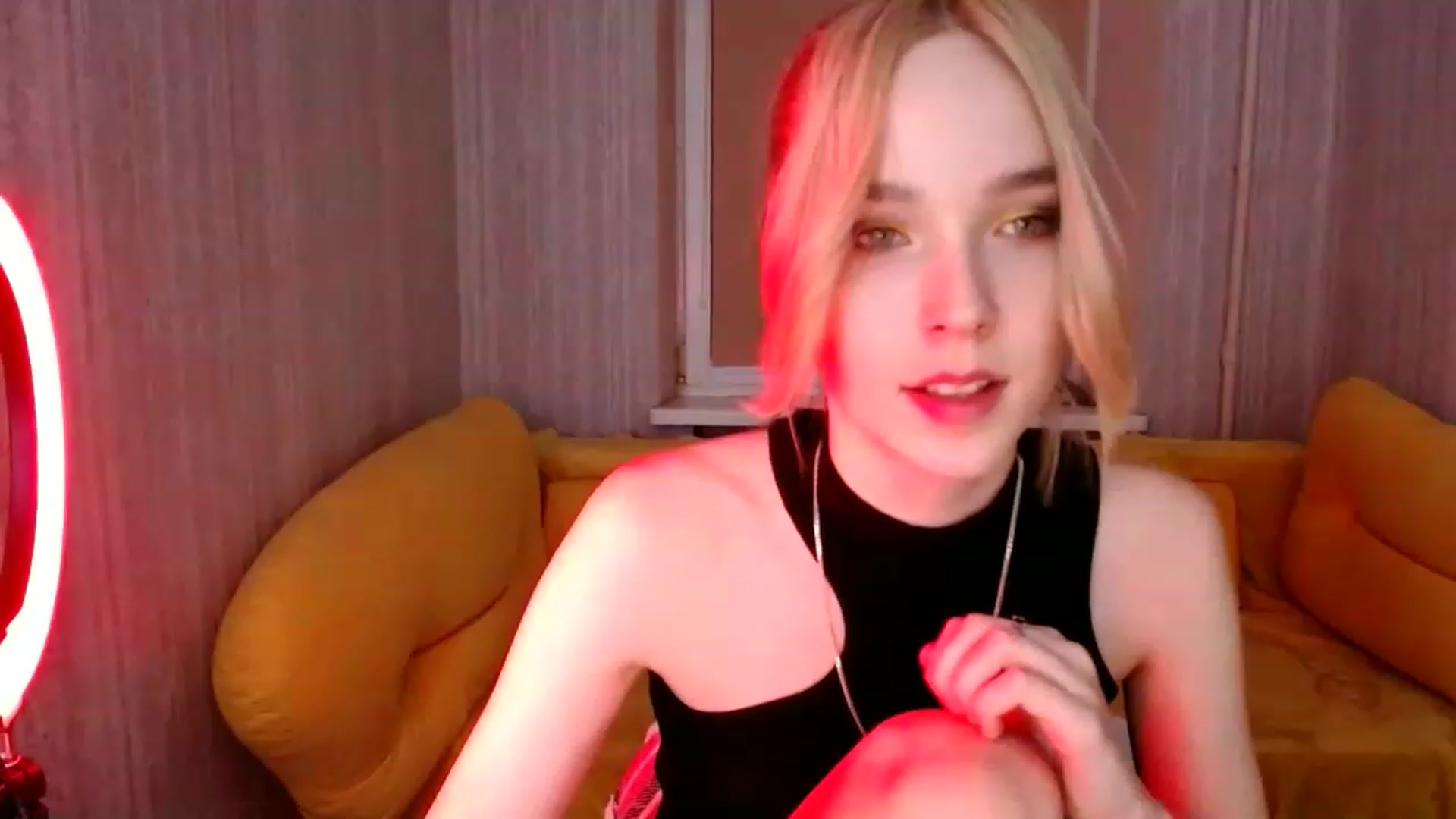 Gallery image thumbnail from EvaRockStar's myfreecams stream on, 01/19/2023, 18:59 image 15 of 20