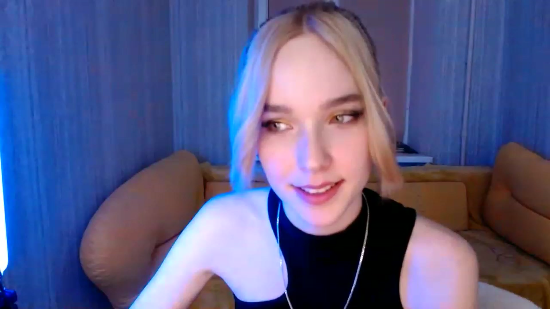 Gallery image thumbnail from EvaRockStar's myfreecams stream on, 01/19/2023, 18:59 image 3 of 20