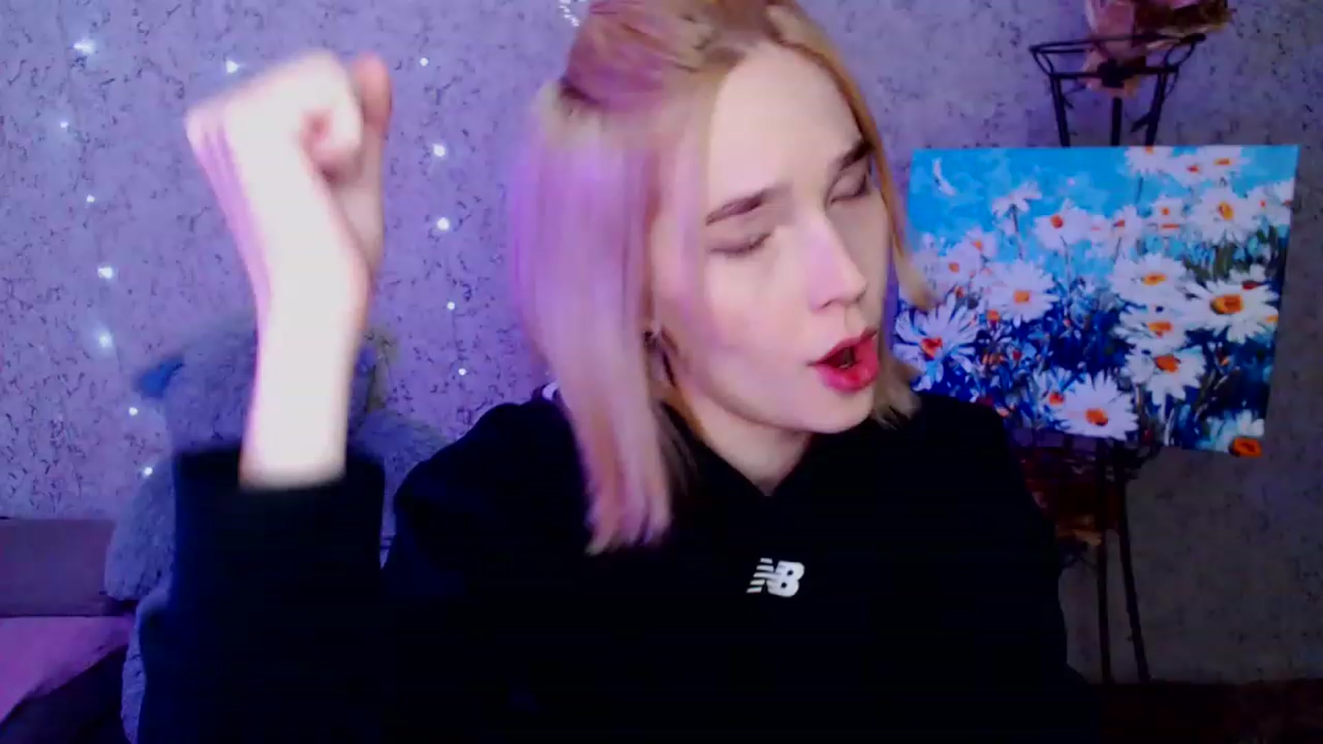 Gallery image thumbnail from EvaRockStar's myfreecams stream on, 01/22/2023, 19:50 image 6 of 20