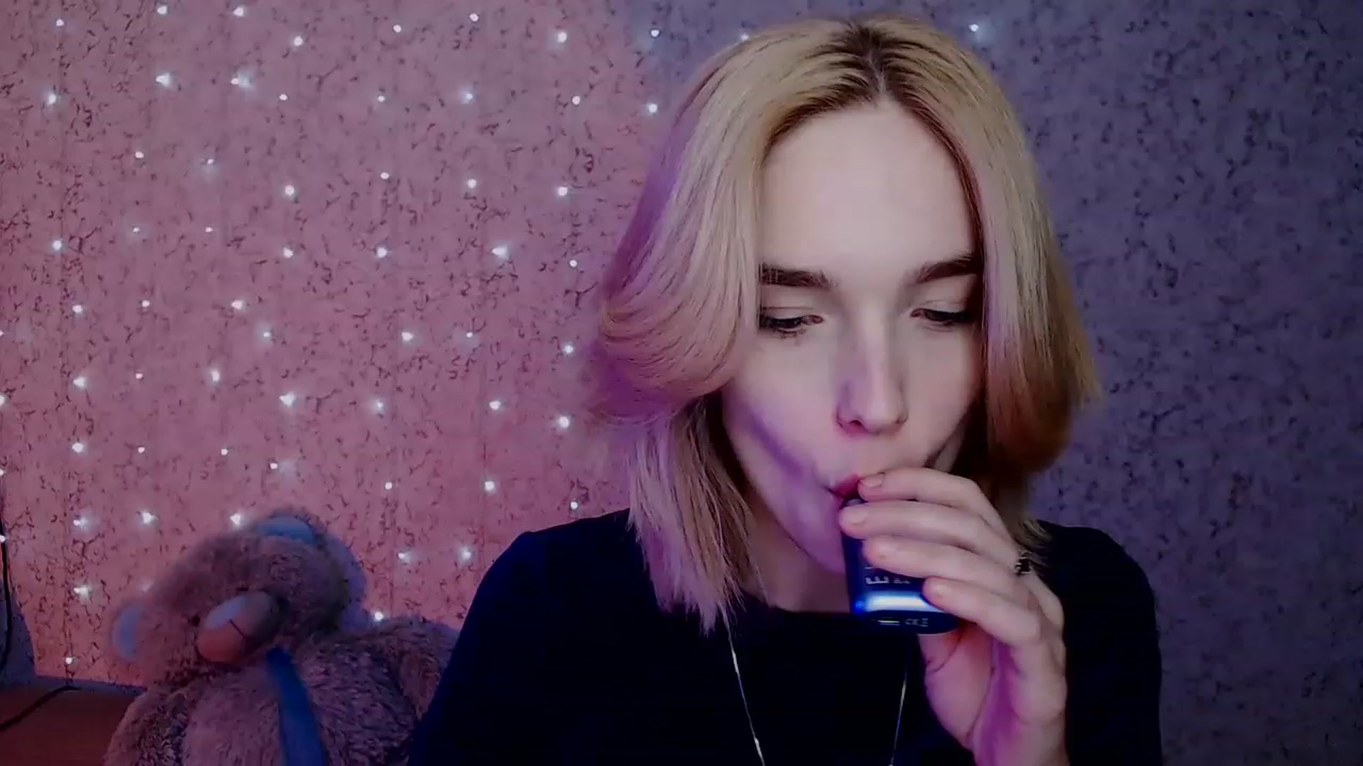 Gallery image thumbnail from EvaRockStar's myfreecams stream on, 01/28/2023, 16:50 image 18 of 20