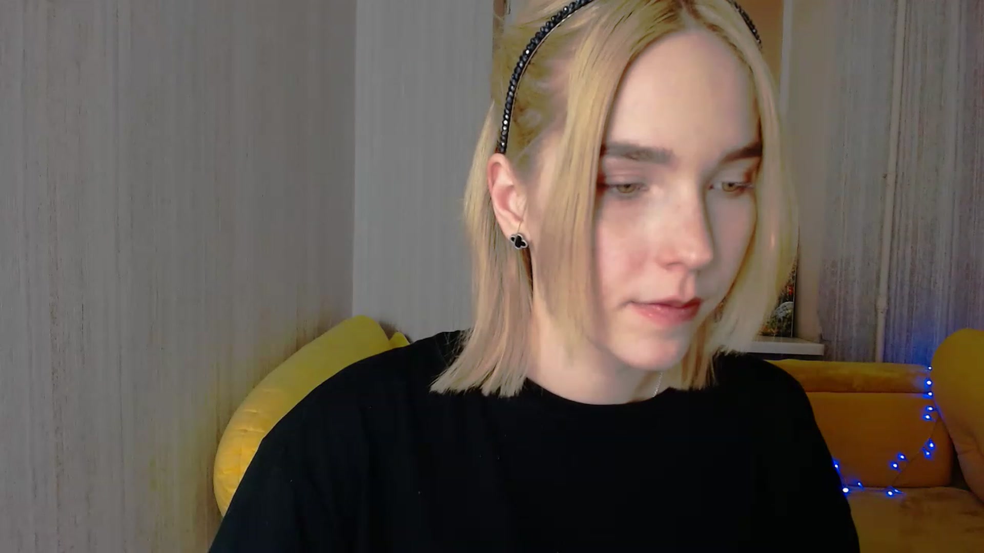Gallery image thumbnail from EvaRockStar's myfreecams stream on, 02/04/2023, 16:32 image 18 of 20