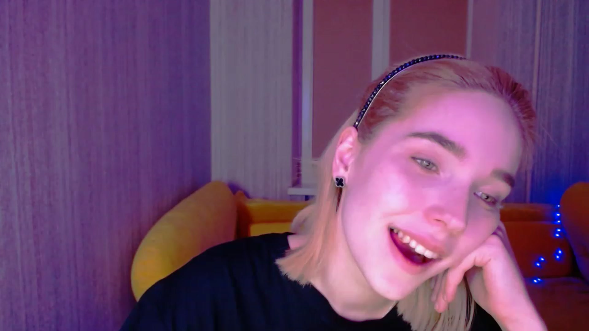 Gallery image thumbnail from EvaRockStar's myfreecams stream on, 02/04/2023, 17:47 image 4 of 20