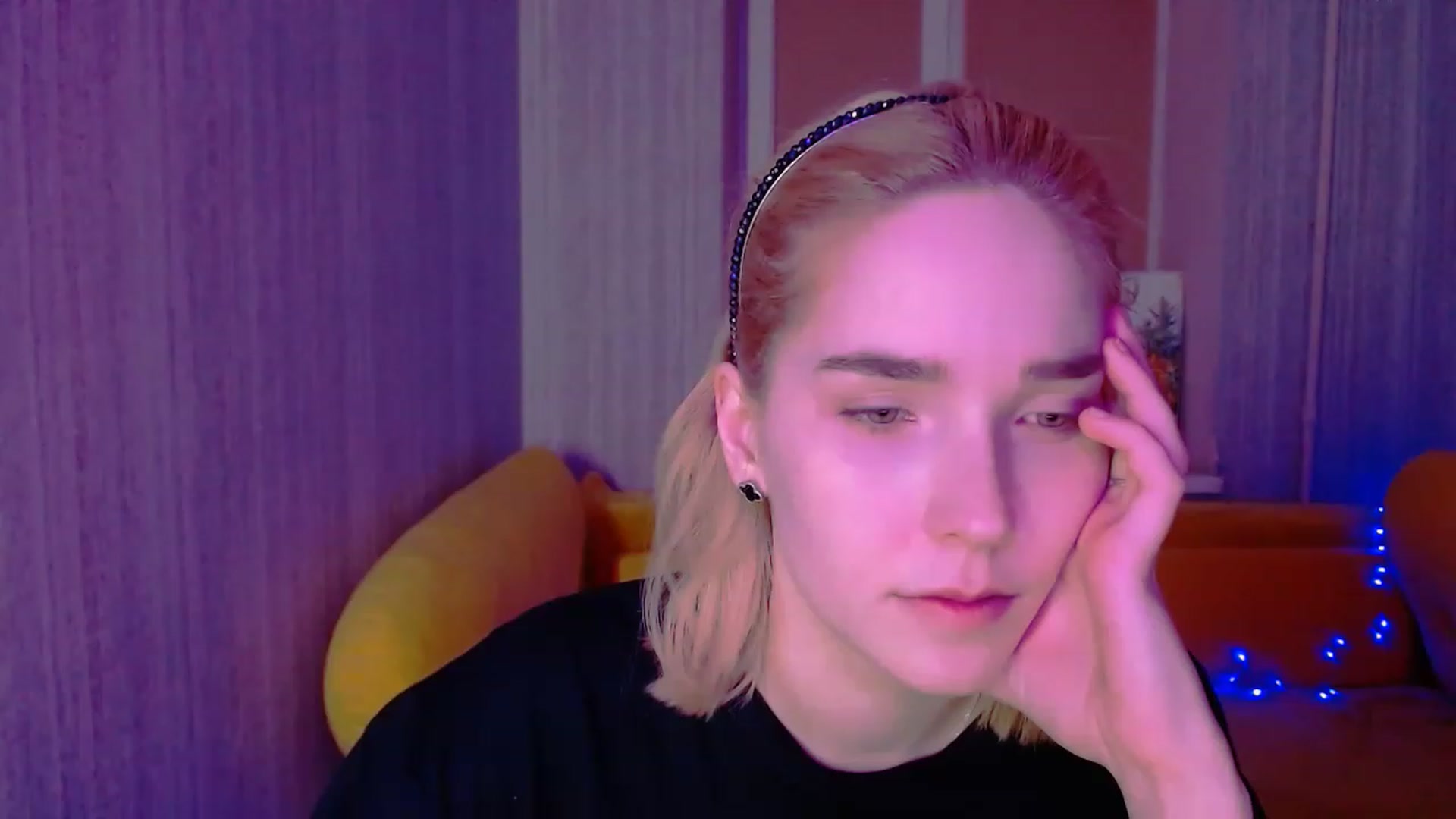 Gallery image thumbnail from EvaRockStar's myfreecams stream on, 02/04/2023, 17:47 image 12 of 20