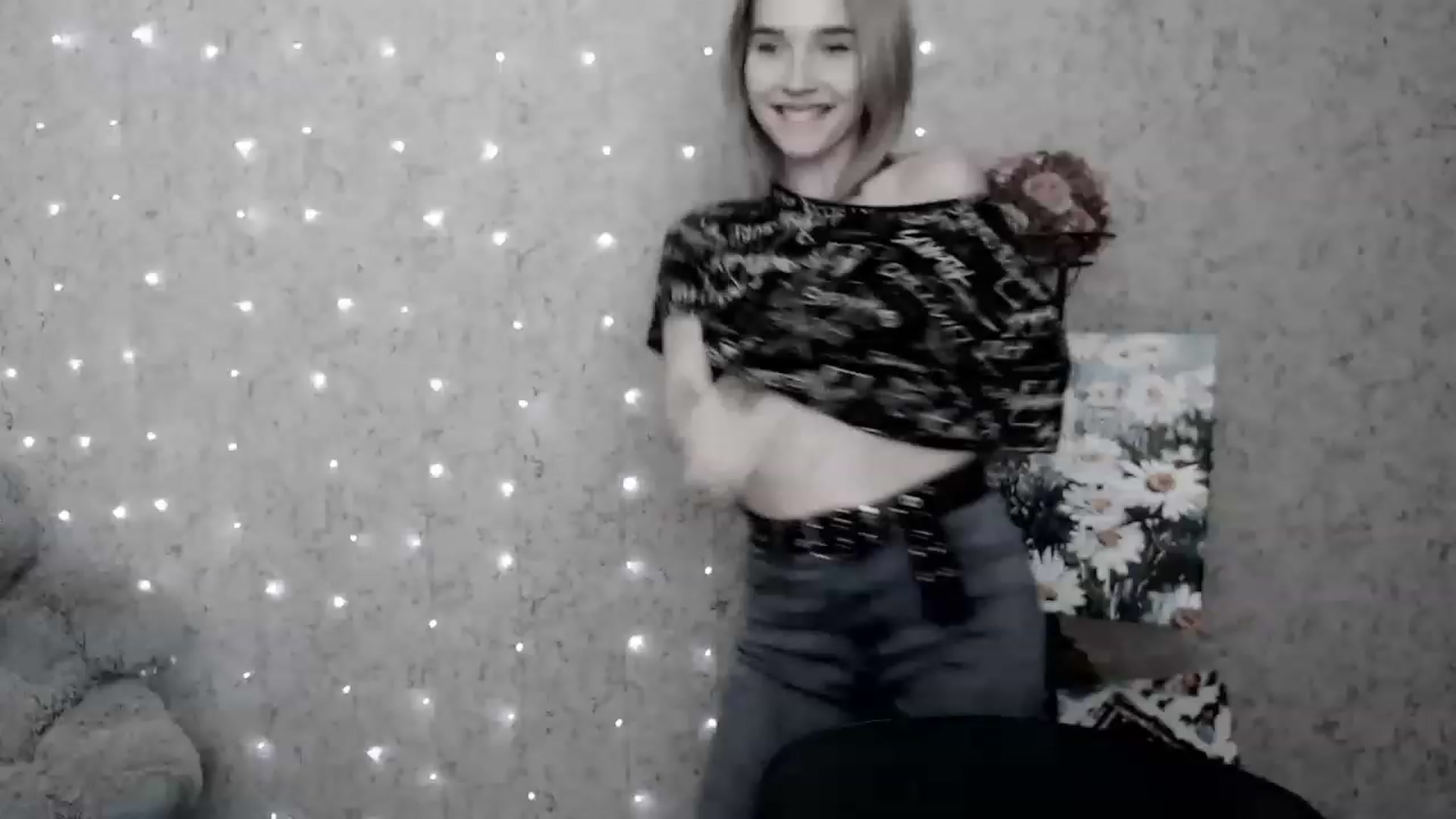 Gallery image thumbnail from EvaRockStar's myfreecams stream on, 02/12/2023, 15:50 image 16 of 20