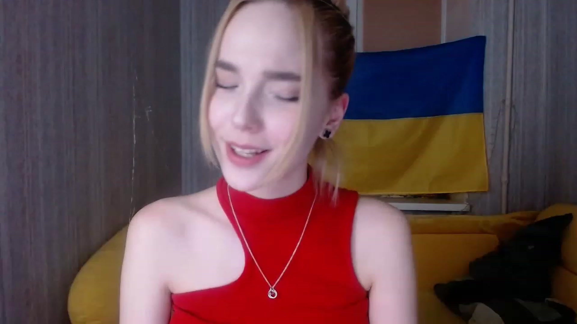 Gallery image thumbnail from EvaRockStar's myfreecams stream on, 03/05/2023, 17:24 image 11 of 20