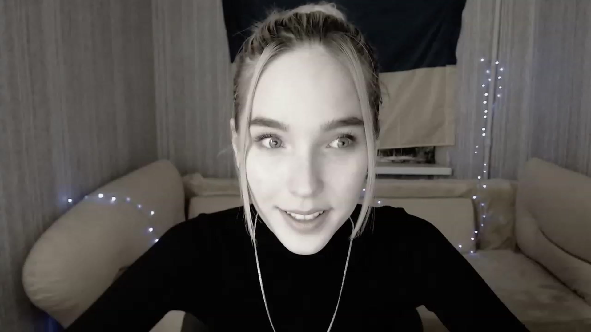 Gallery image thumbnail from EvaRockStar's myfreecams stream on, 03/13/2023, 17:14 image 14 of 20