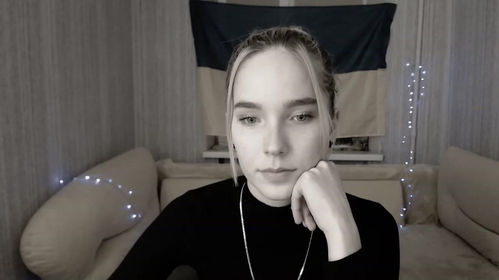 Gallery image thumbnail from EvaRockStar's myfreecams stream on, 03/13/2023, 17:14 image 5 of 20