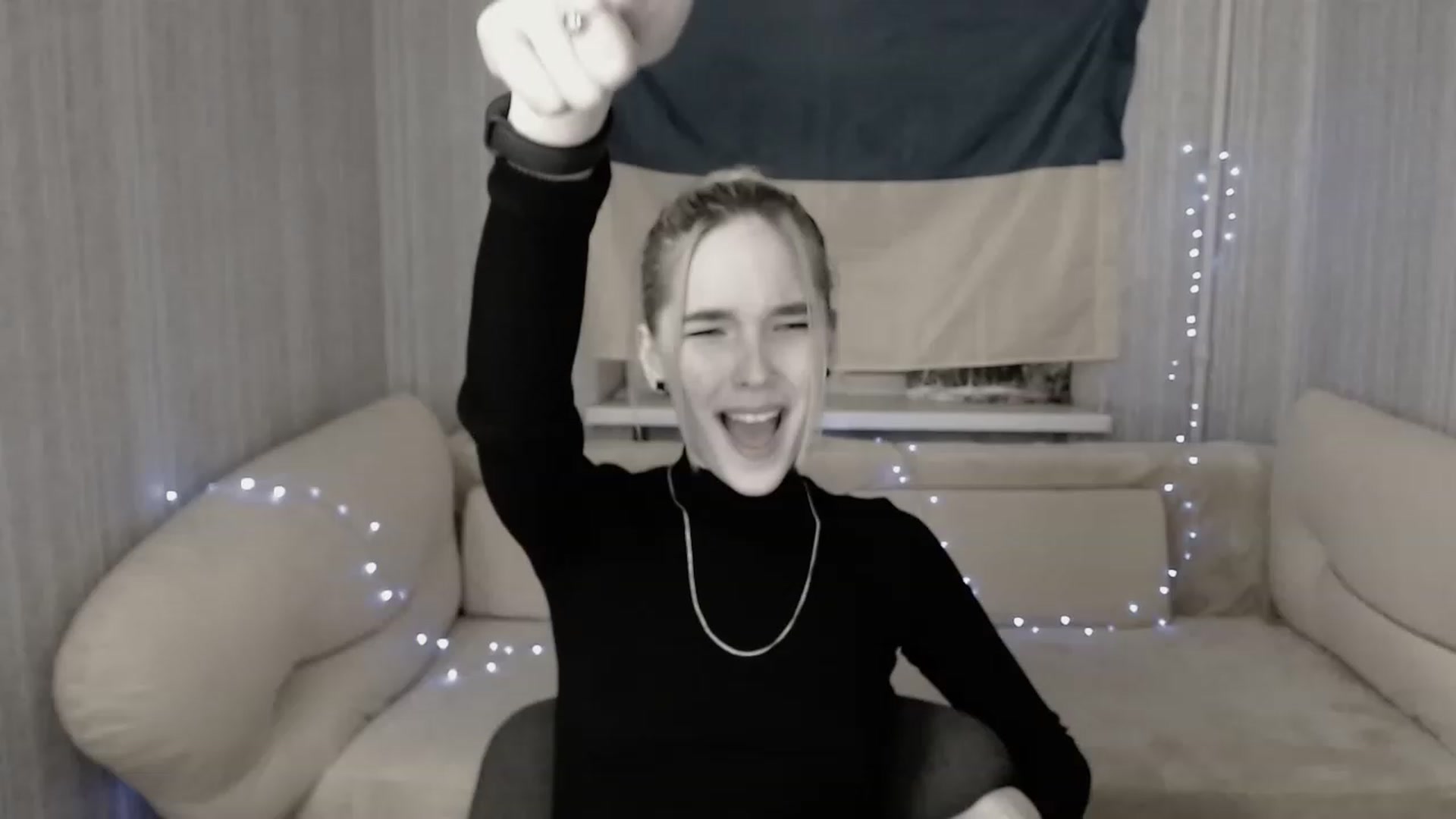 Gallery image thumbnail from EvaRockStar's myfreecams stream on, 03/13/2023, 17:14 image 18 of 20
