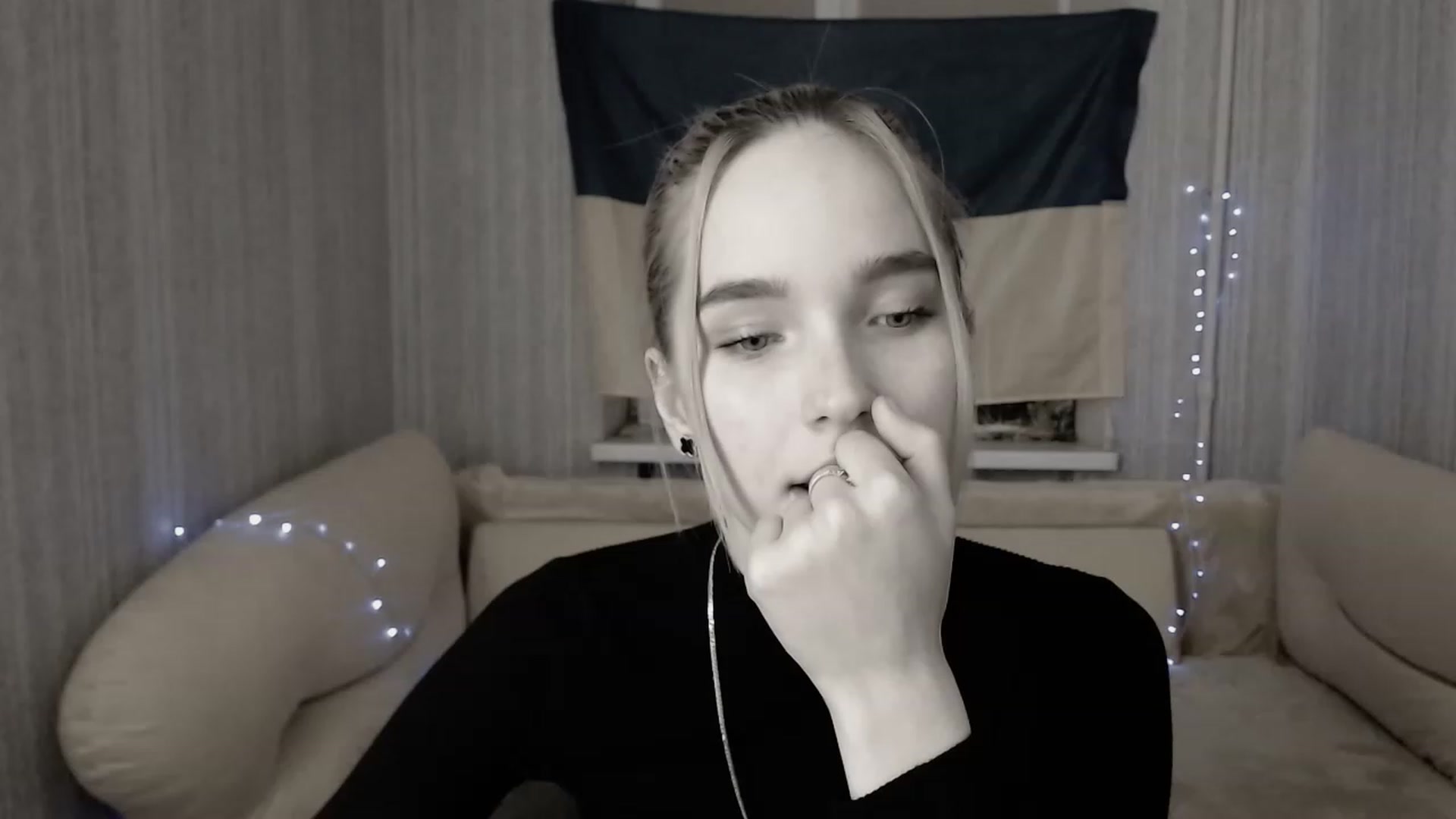 Gallery image thumbnail from EvaRockStar's myfreecams stream on, 03/13/2023, 17:14 image 3 of 20