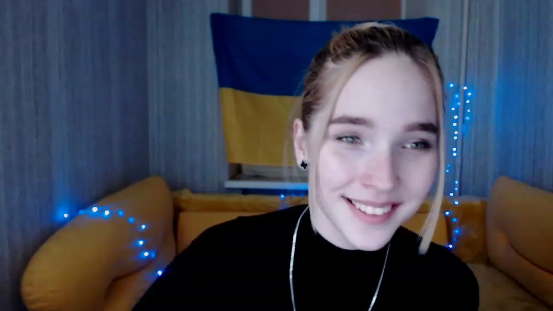 Gallery image thumbnail from EvaRockStar's myfreecams stream on, 03/13/2023, 19:09 image 19 of 20