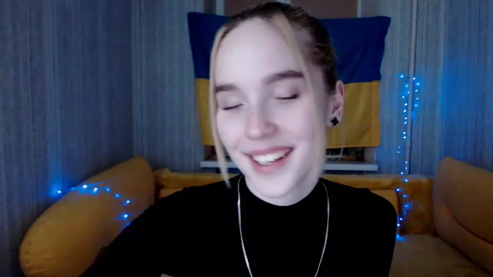 Gallery image thumbnail from EvaRockStar's myfreecams stream on, 03/13/2023, 19:09 image 15 of 20