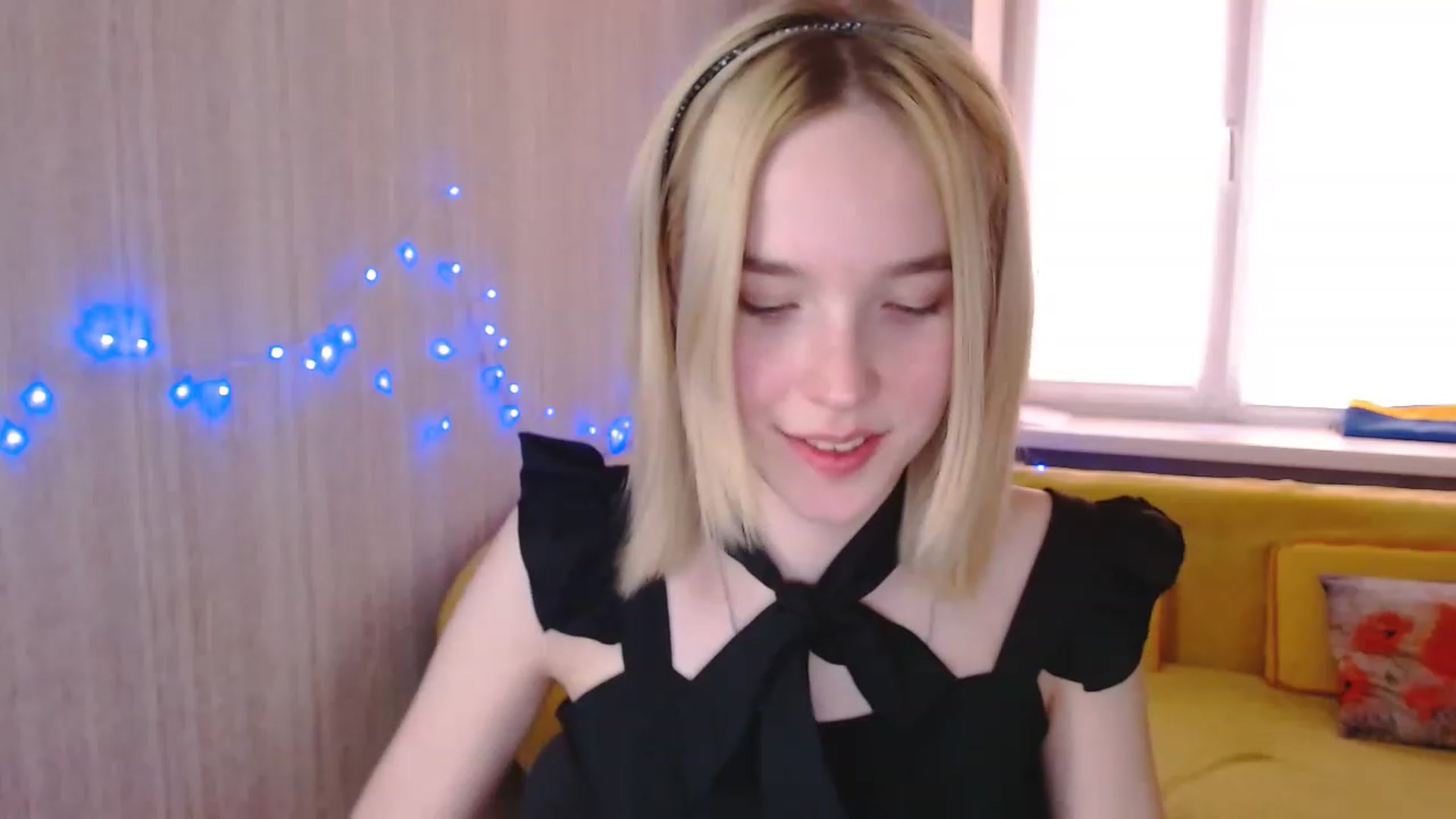 Gallery image thumbnail from EvaRockStar's myfreecams stream on, 03/23/2023, 14:38 image 15 of 20