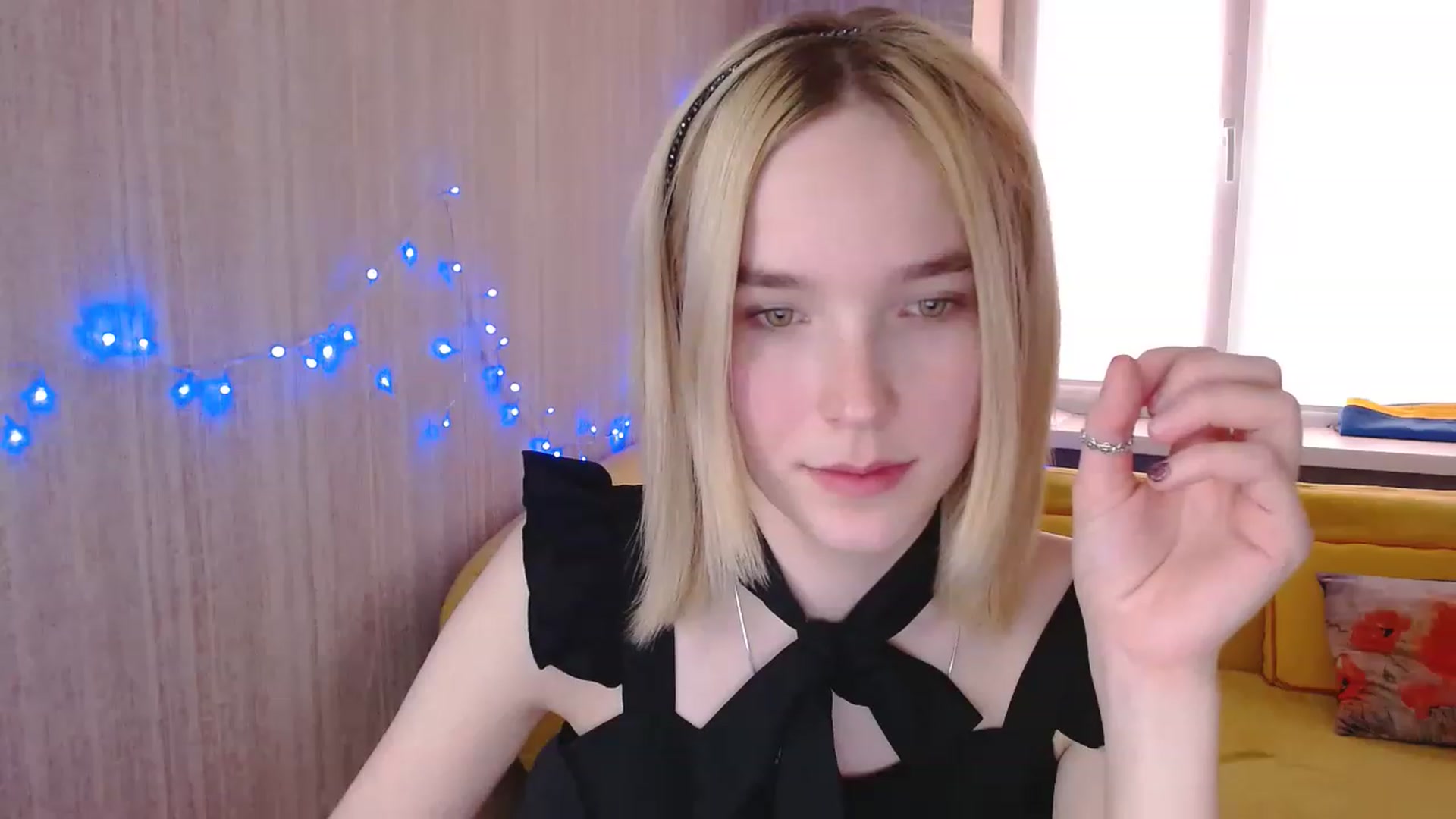 Gallery image thumbnail from EvaRockStar's myfreecams stream on, 03/23/2023, 14:38 image 16 of 20