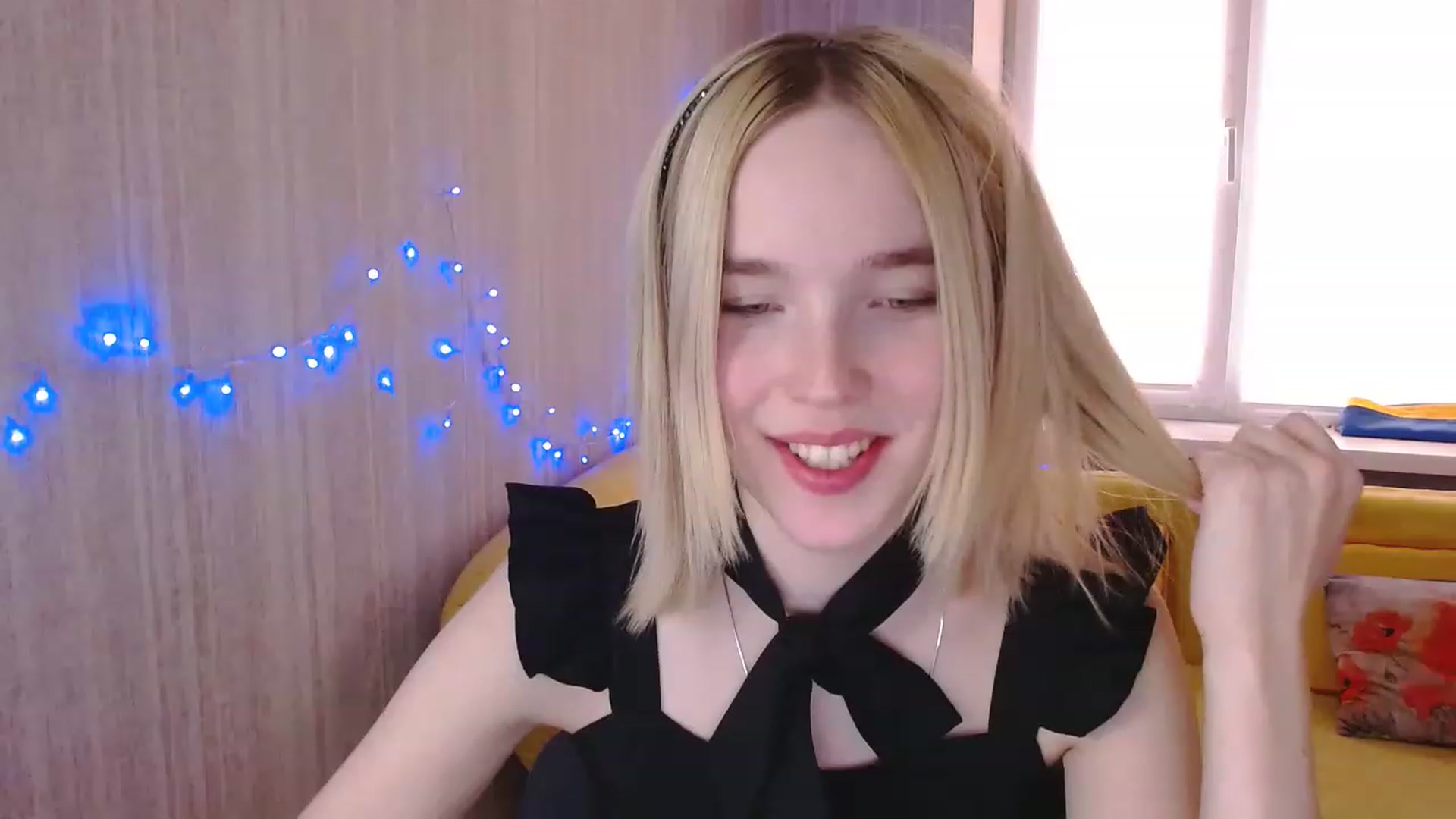 Gallery image thumbnail from EvaRockStar's myfreecams stream on, 03/23/2023, 14:38 image 10 of 20