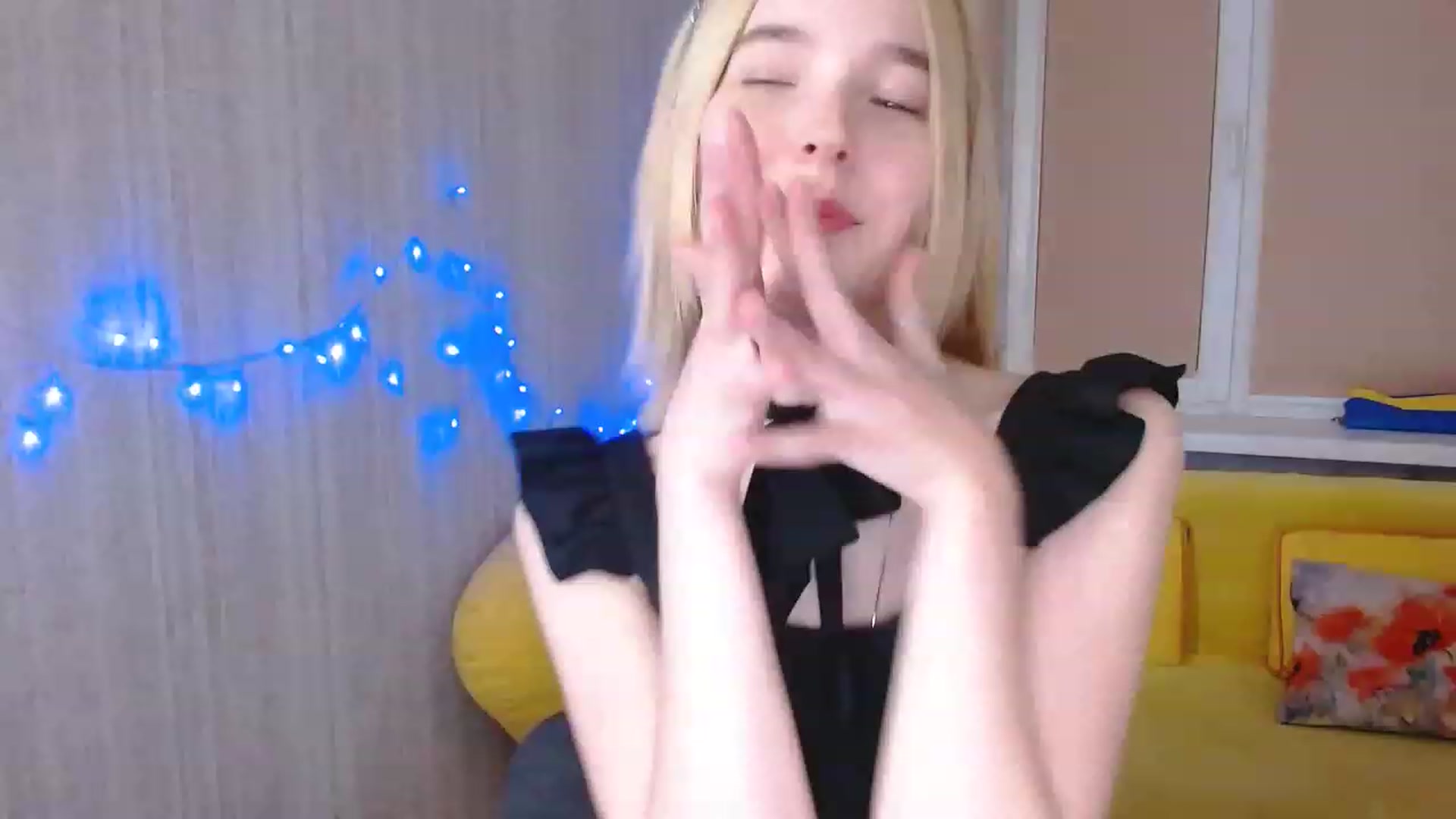 Gallery image thumbnail from EvaRockStar's myfreecams stream on, 03/23/2023, 16:41 image 14 of 20