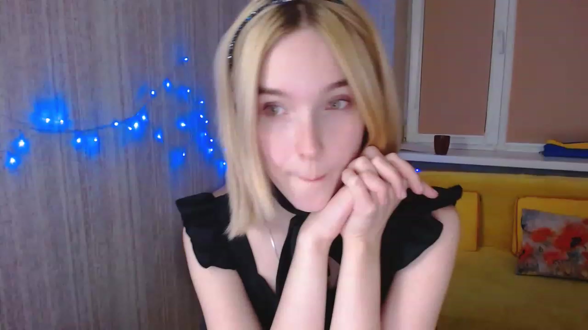 Gallery image thumbnail from EvaRockStar's myfreecams stream on, 03/23/2023, 16:41 image 17 of 20