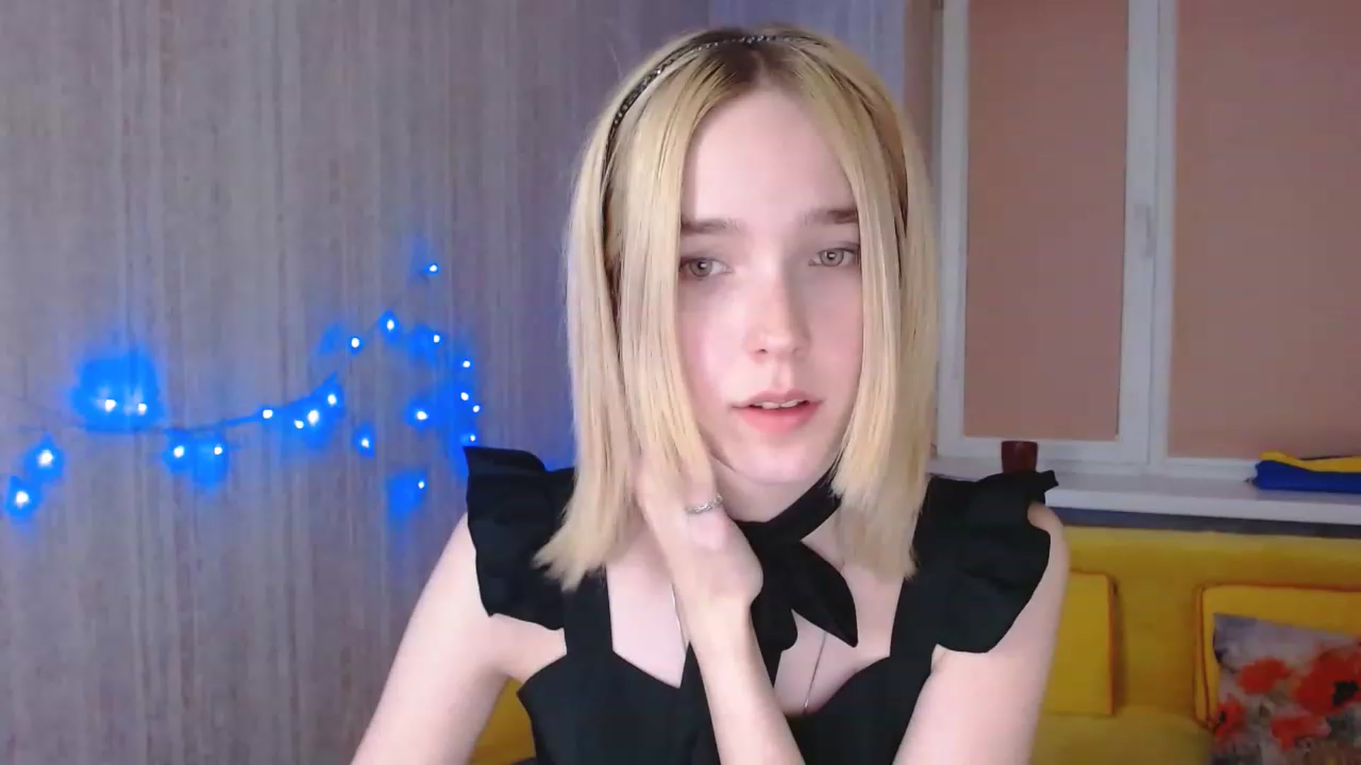 Gallery image thumbnail from EvaRockStar's myfreecams stream on, 03/23/2023, 16:41 image 1 of 20