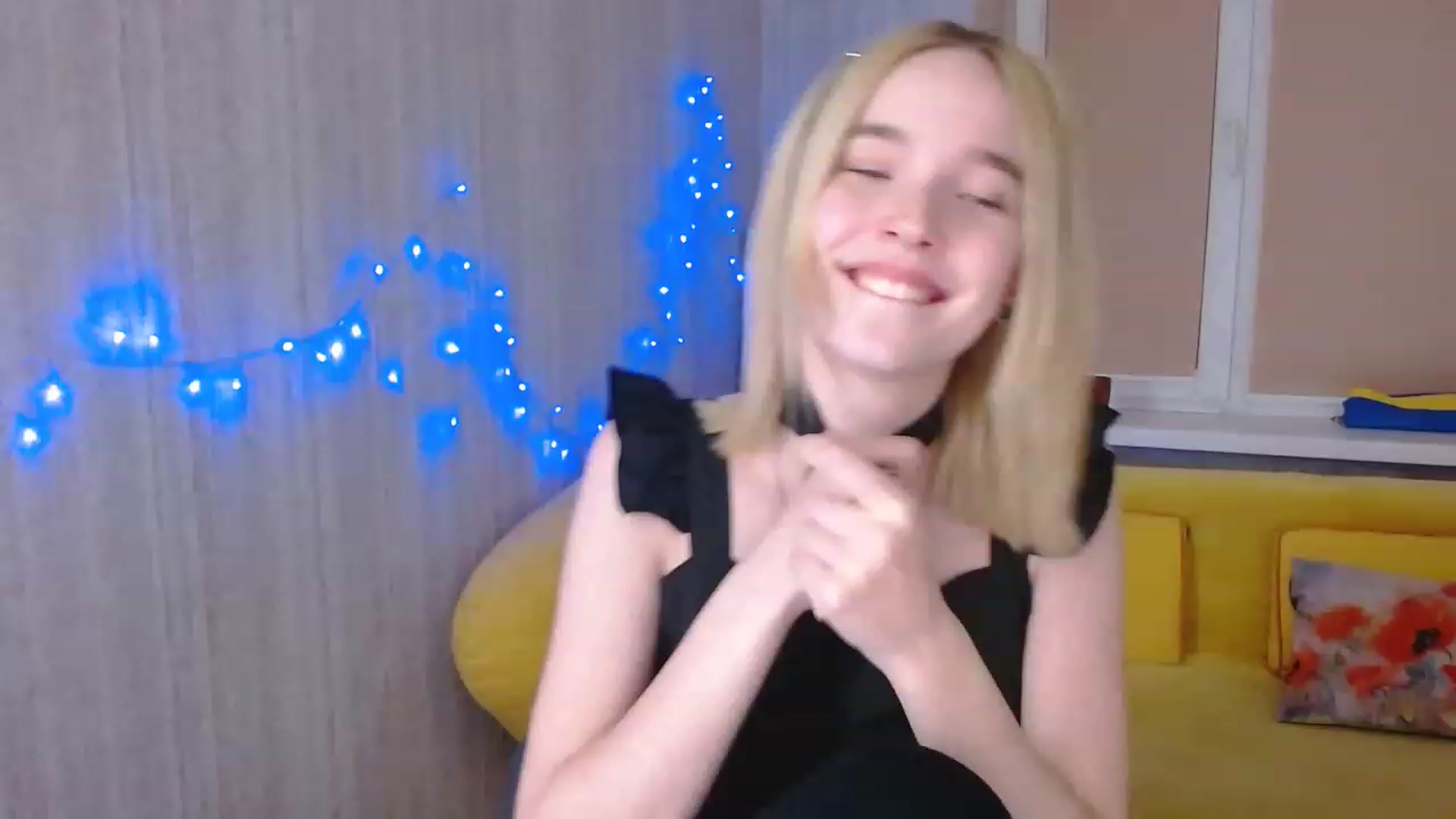 Gallery image thumbnail from EvaRockStar's myfreecams stream on, 03/23/2023, 16:41 image 9 of 20