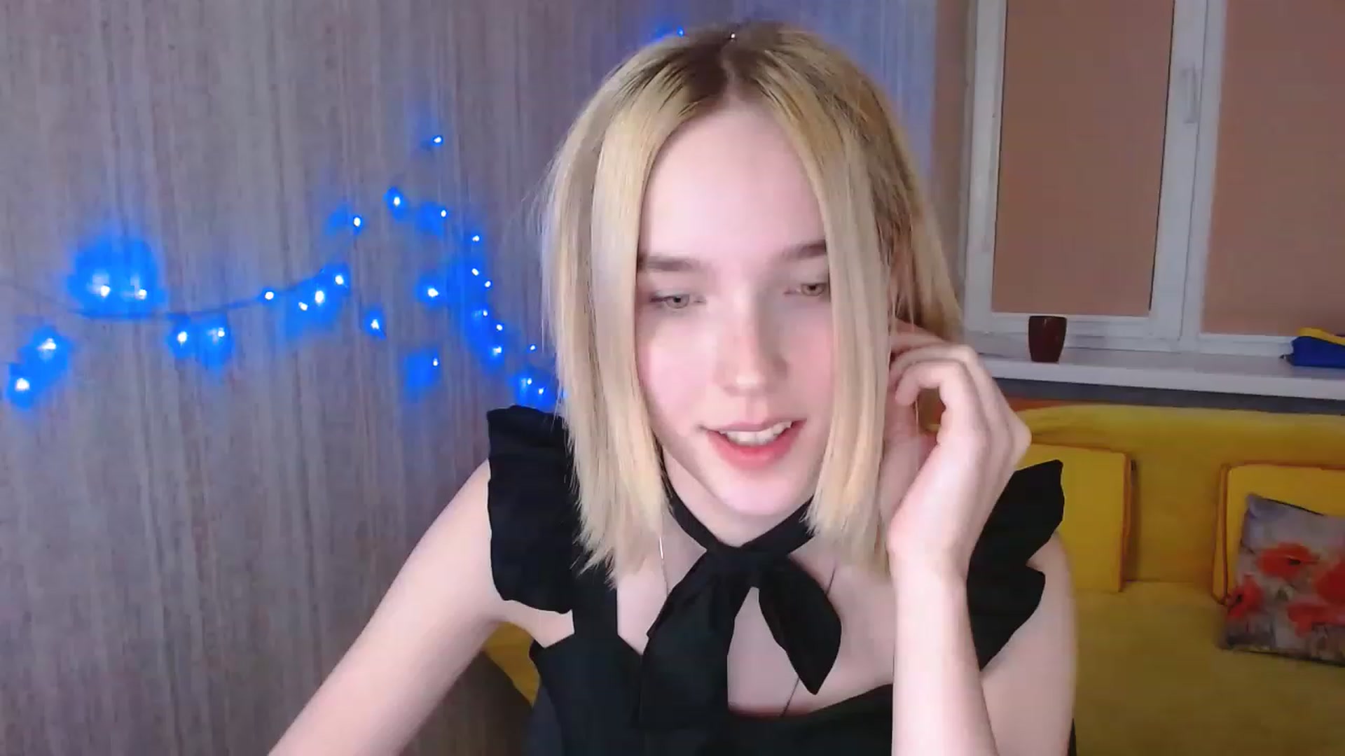 Gallery image thumbnail from EvaRockStar's myfreecams stream on, 03/23/2023, 19:17 image 10 of 20