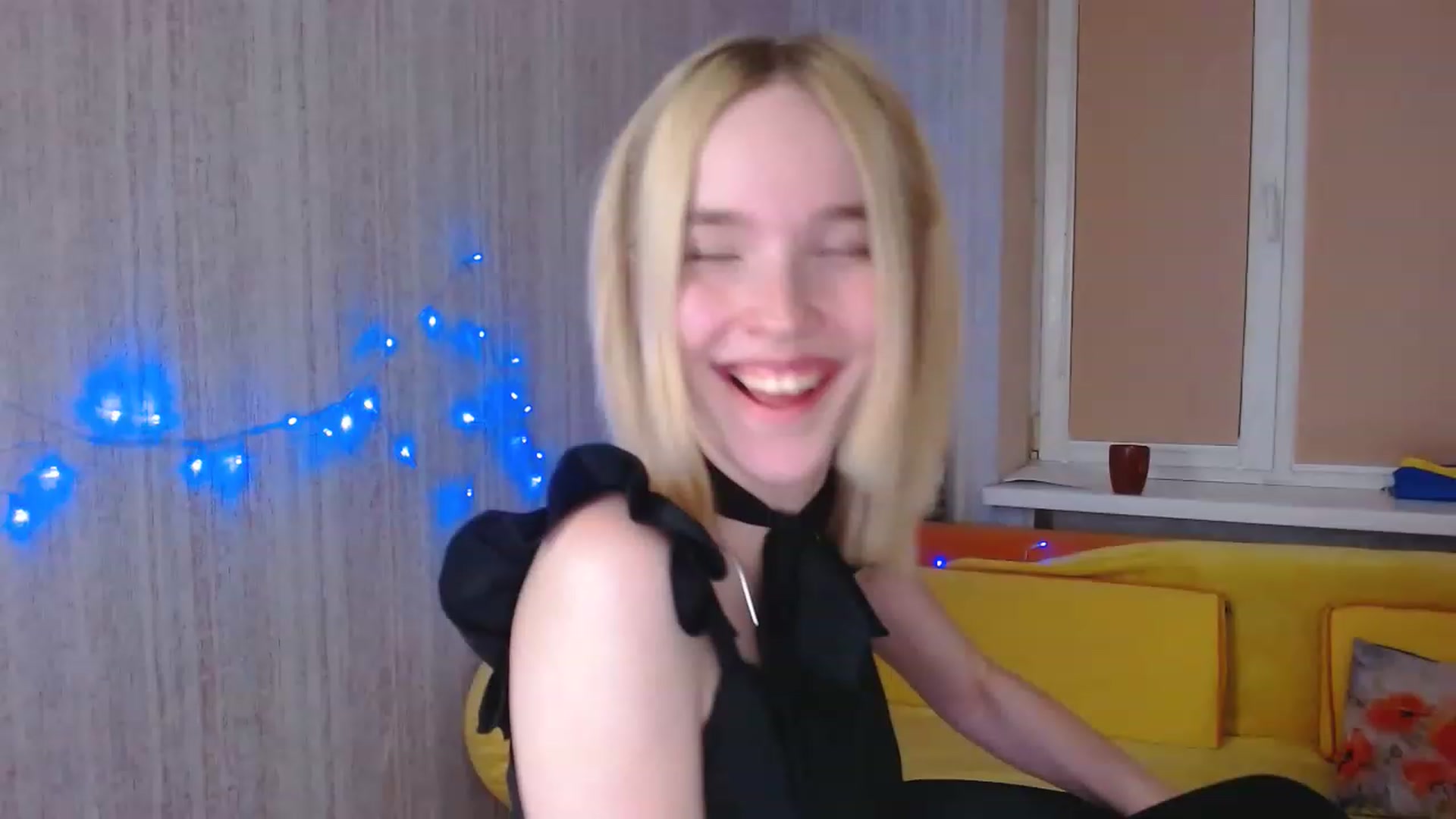 Gallery image thumbnail from EvaRockStar's myfreecams stream on, 03/23/2023, 19:17 image 18 of 20