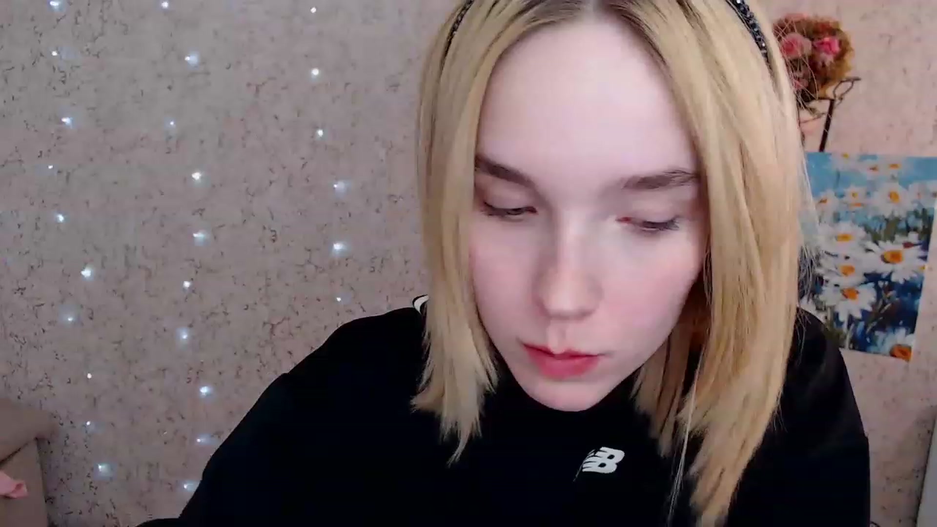 Gallery image thumbnail from EvaRockStar's myfreecams stream on, 03/25/2023, 11:52 image 11 of 20
