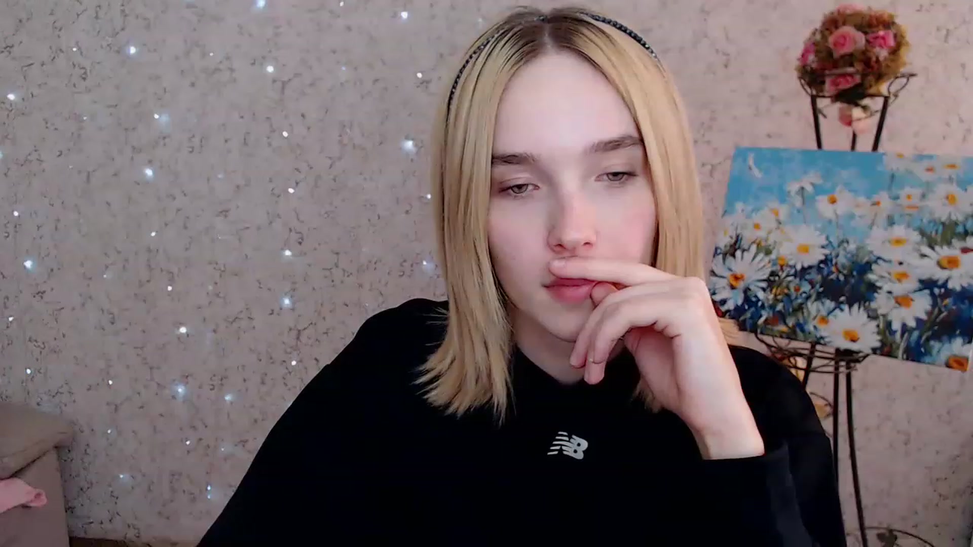 Gallery image thumbnail from EvaRockStar's myfreecams stream on, 03/25/2023, 11:52 image 3 of 20