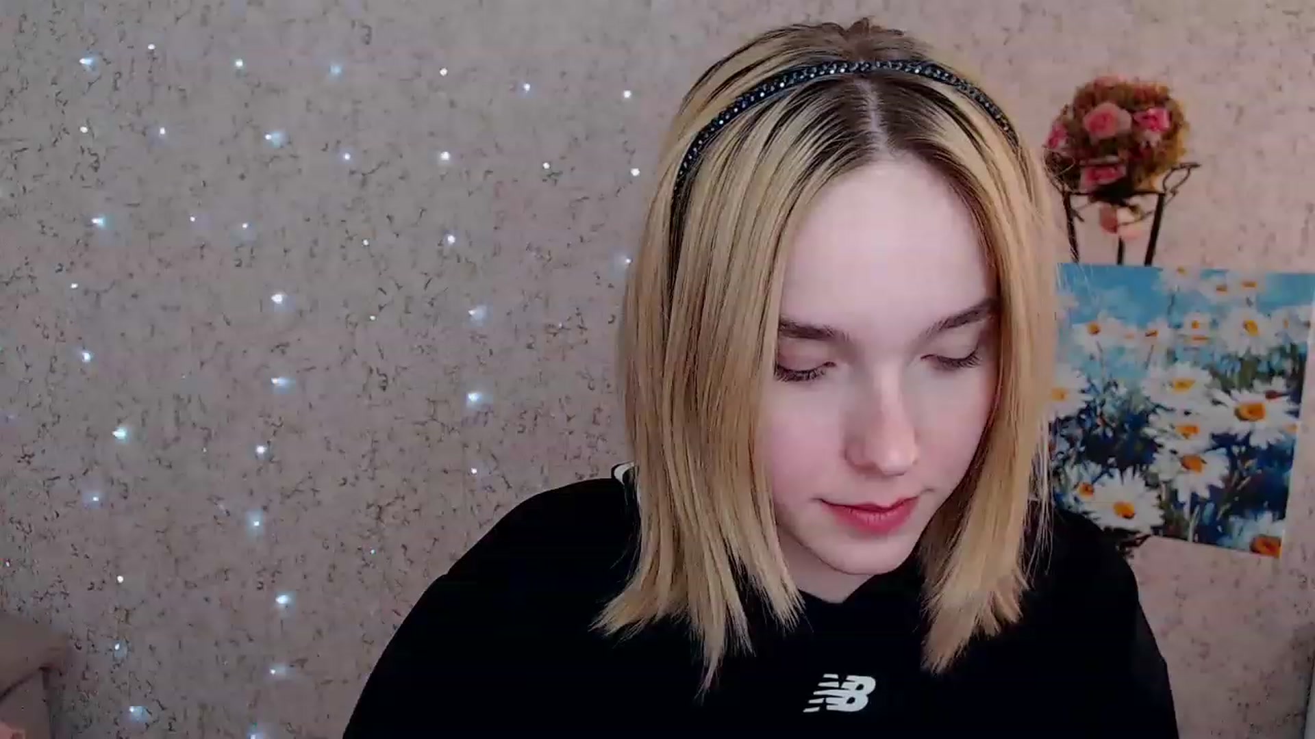 Gallery image thumbnail from EvaRockStar's myfreecams stream on, 03/25/2023, 11:52 image 12 of 20