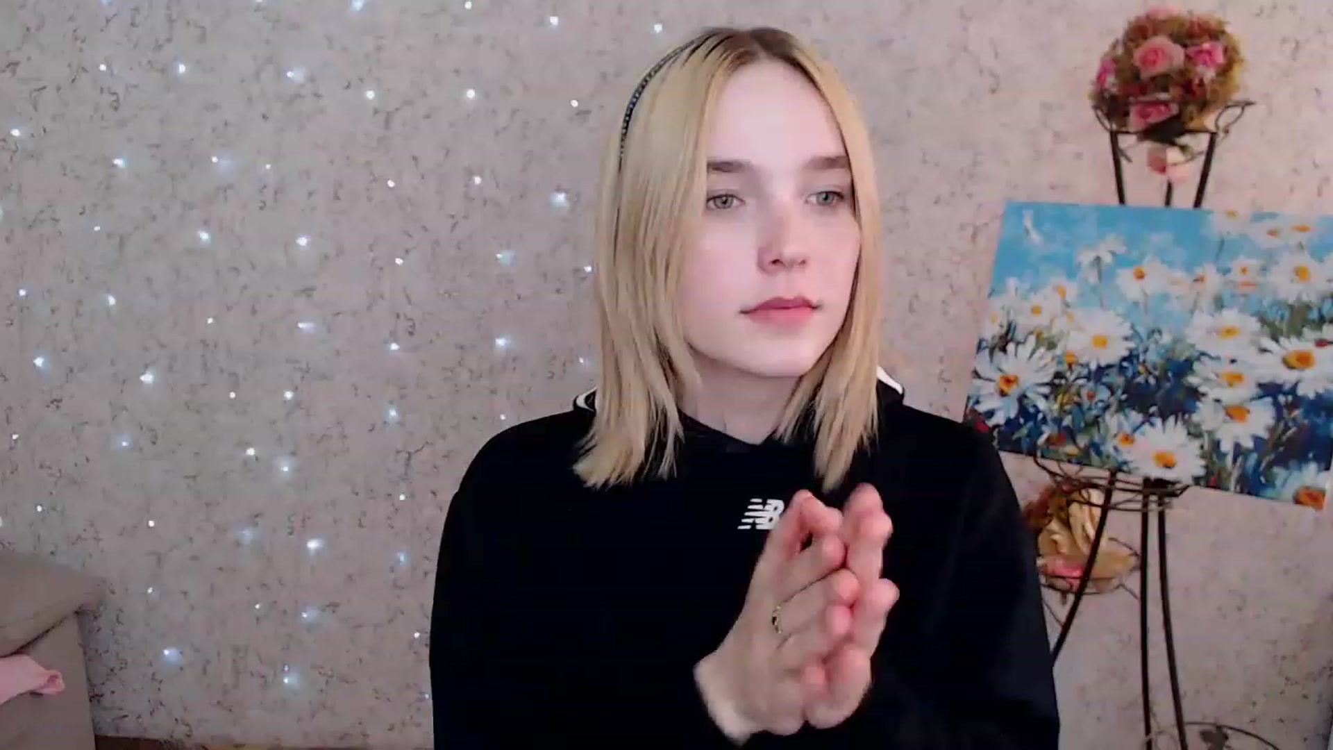 Gallery image thumbnail from EvaRockStar's myfreecams stream on, 03/25/2023, 11:52 image 4 of 20