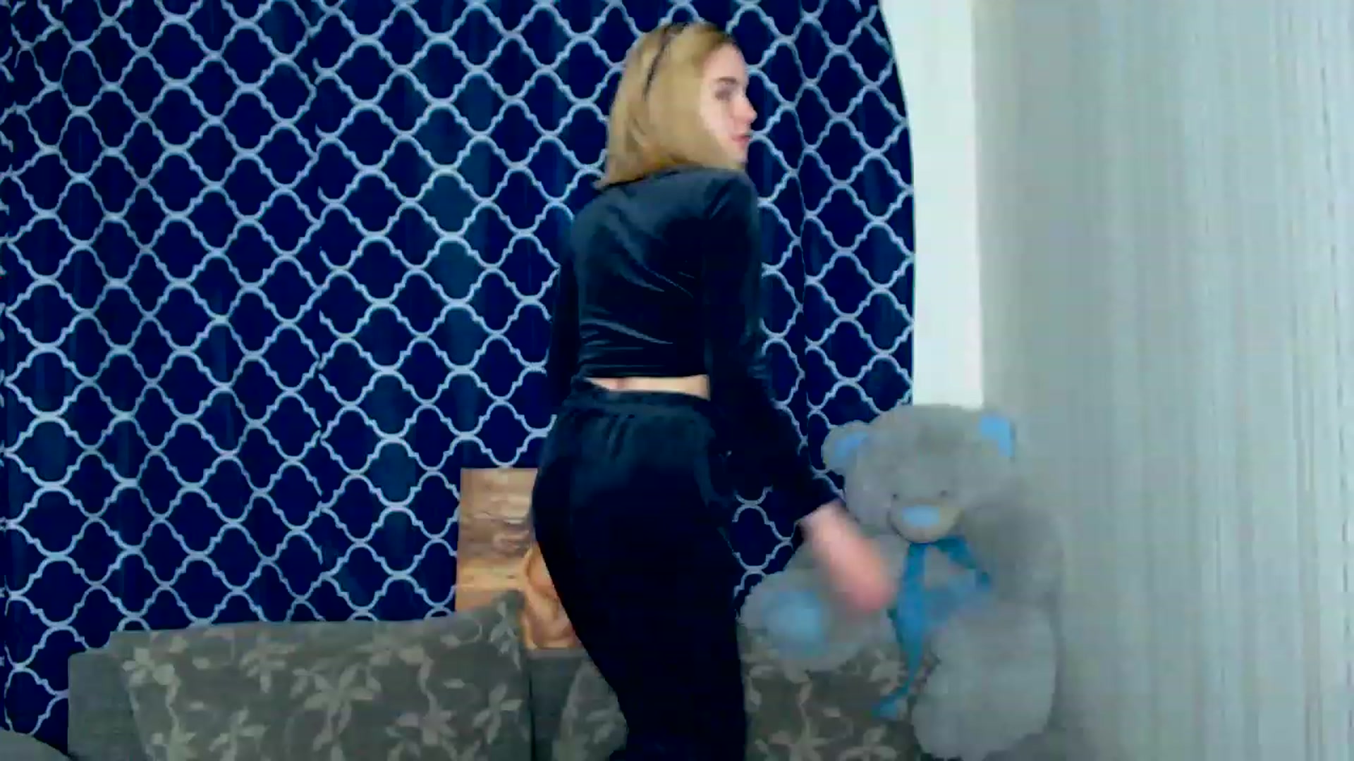 Gallery image thumbnail from EvaRockStar's myfreecams stream on, 03/26/2023, 10:45 image 17 of 20