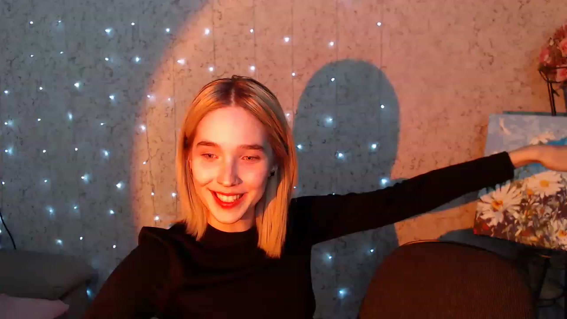 Gallery image thumbnail from EvaRockStar's myfreecams stream on, 03/27/2023, 17:11 image 2 of 20