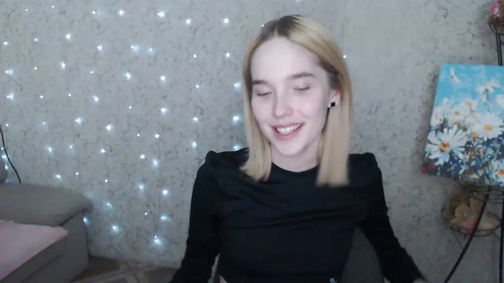Gallery image thumbnail from EvaRockStar's myfreecams stream on, 03/27/2023, 17:11 image 6 of 20