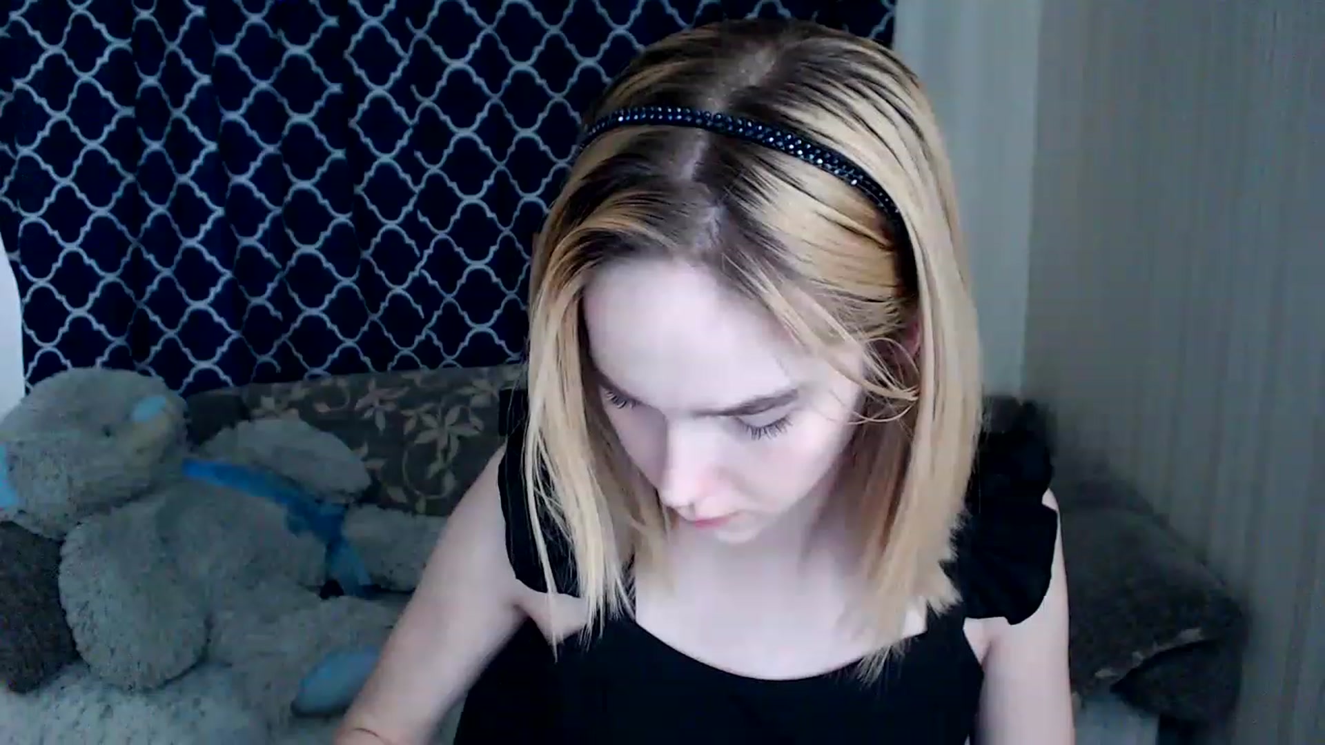 Gallery image thumbnail from EvaRockStar's myfreecams stream on, 03/29/2023, 11:27 image 3 of 20