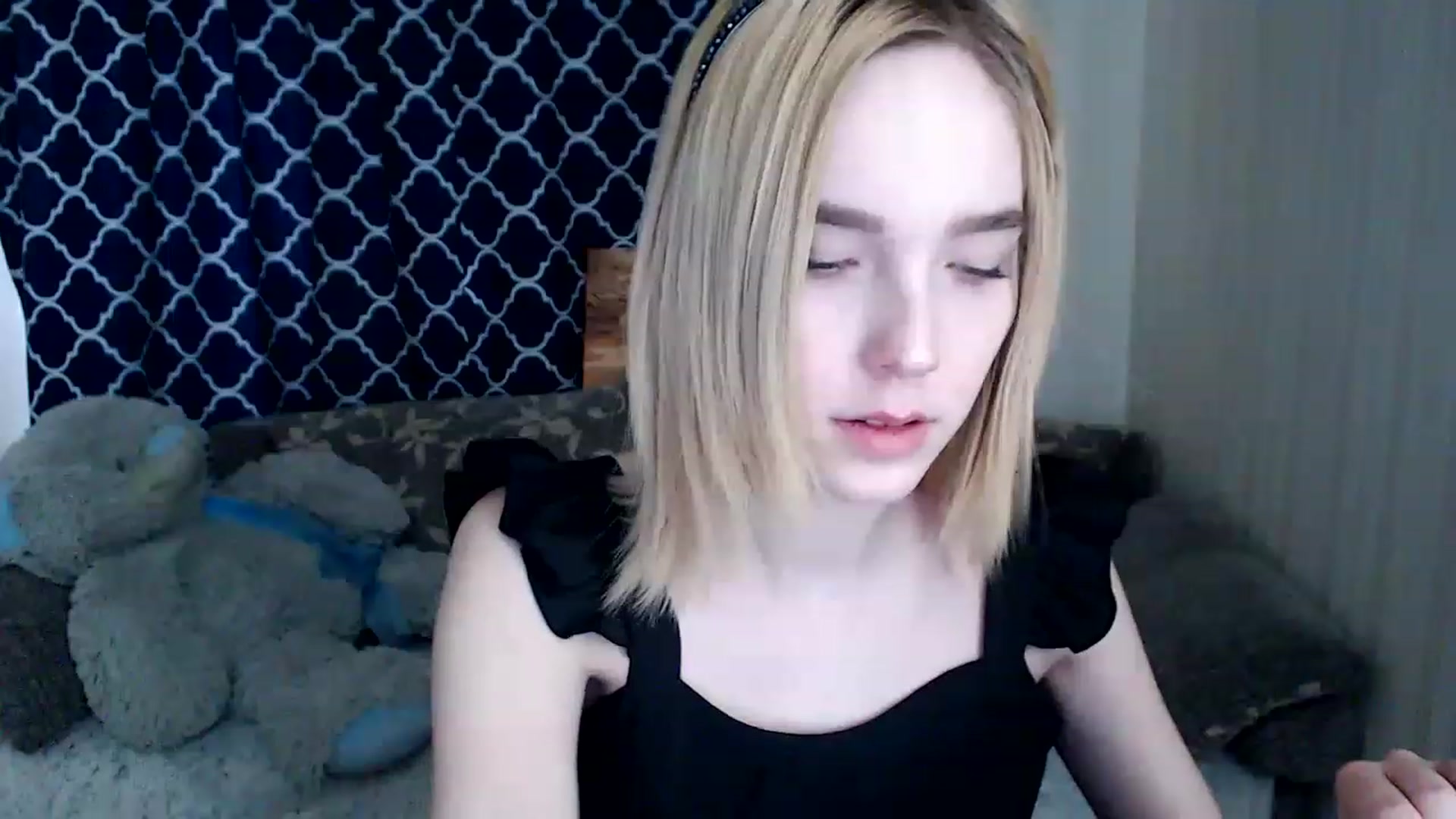 Gallery image thumbnail from EvaRockStar's myfreecams stream on, 03/29/2023, 11:27 image 12 of 20