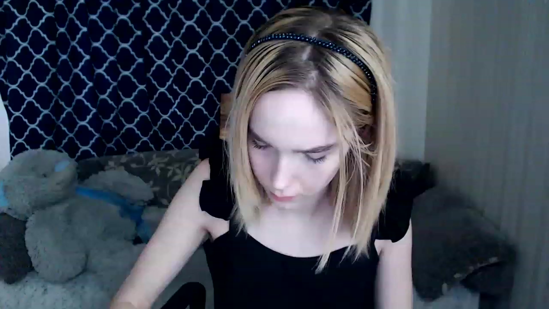 Gallery image thumbnail from EvaRockStar's myfreecams stream on, 03/29/2023, 11:27 image 7 of 20