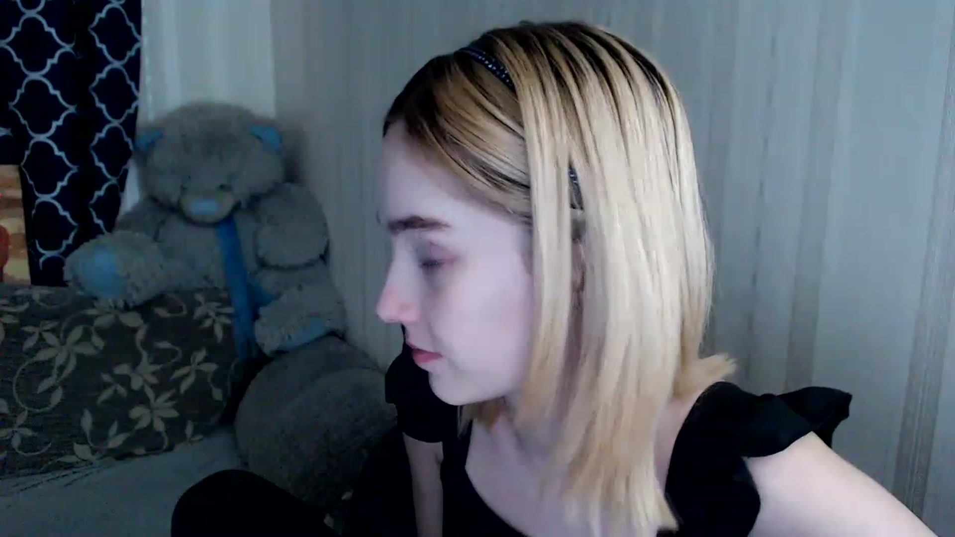 Gallery image thumbnail from EvaRockStar's myfreecams stream on, 03/29/2023, 11:27 image 16 of 20
