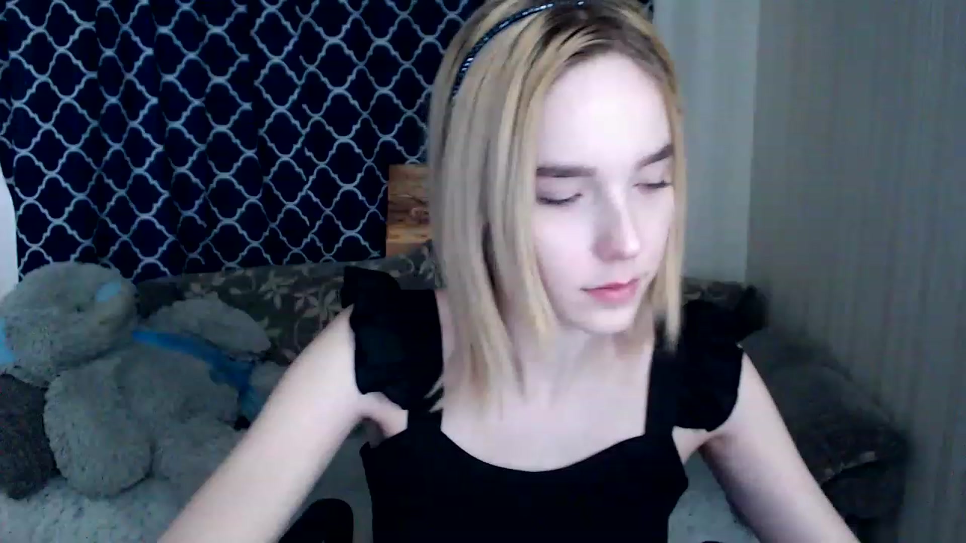 Gallery image thumbnail from EvaRockStar's myfreecams stream on, 03/29/2023, 11:27 image 9 of 20