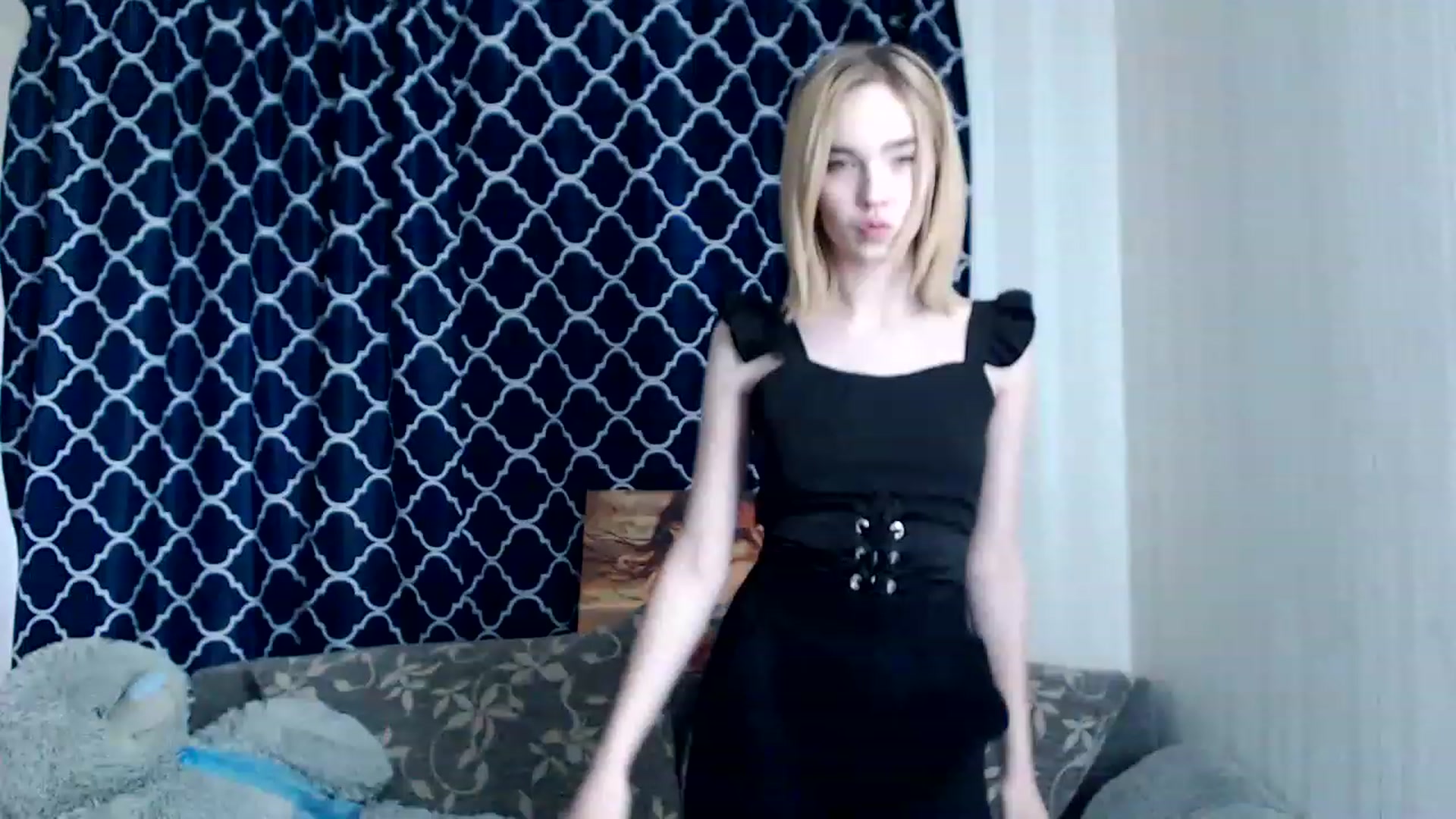 Gallery image thumbnail from EvaRockStar's myfreecams stream on, 03/29/2023, 11:27 image 1 of 20
