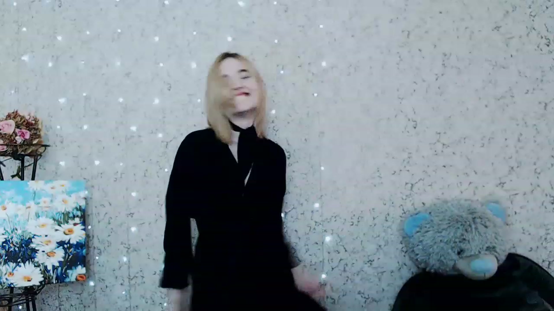 Gallery image thumbnail from EvaRockStar's myfreecams stream on, 03/30/2023, 09:19 image 8 of 20