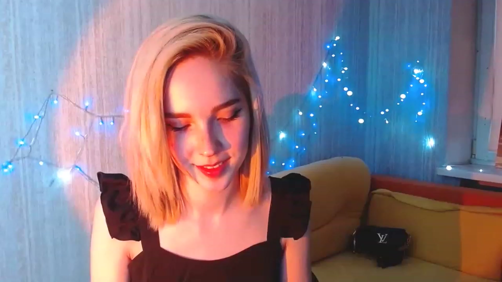 Gallery image thumbnail from EvaRockStar's myfreecams stream on, 04/05/2023, 15:45 image 18 of 20