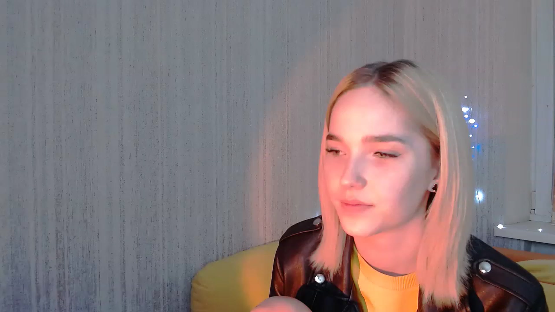Gallery image thumbnail from EvaRockStar's myfreecams stream on, 04/07/2023, 17:40 image 7 of 20