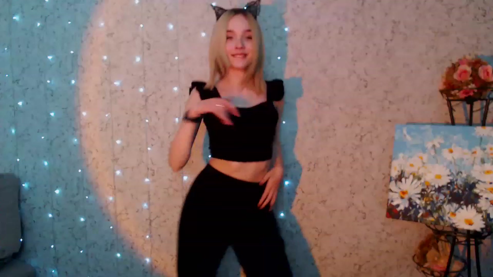 Gallery image thumbnail from EvaRockStar's myfreecams stream on, 04/08/2023, 15:23 image 17 of 20
