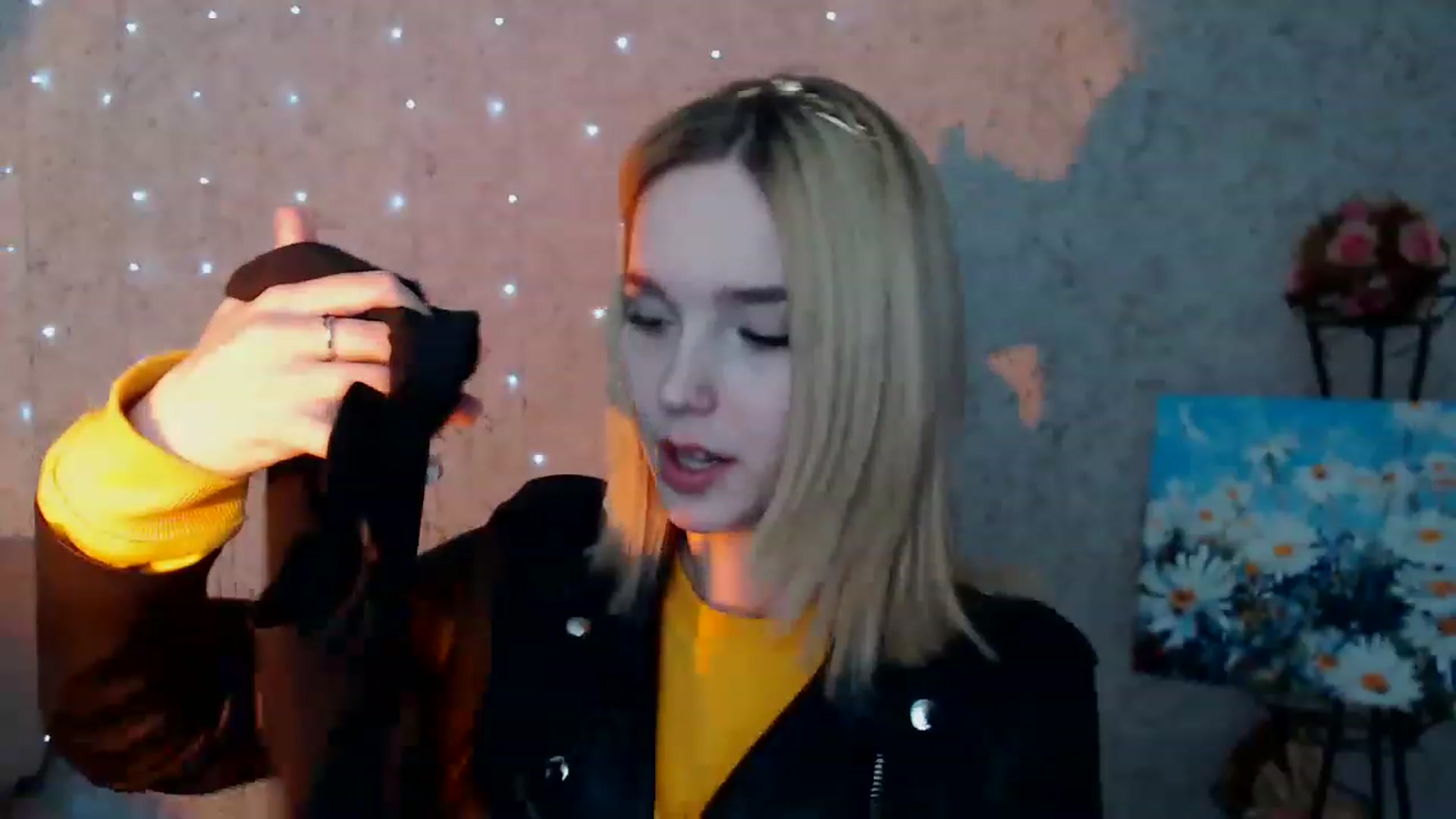 Gallery image thumbnail from EvaRockStar's myfreecams stream on, 04/08/2023, 15:23 image 7 of 20