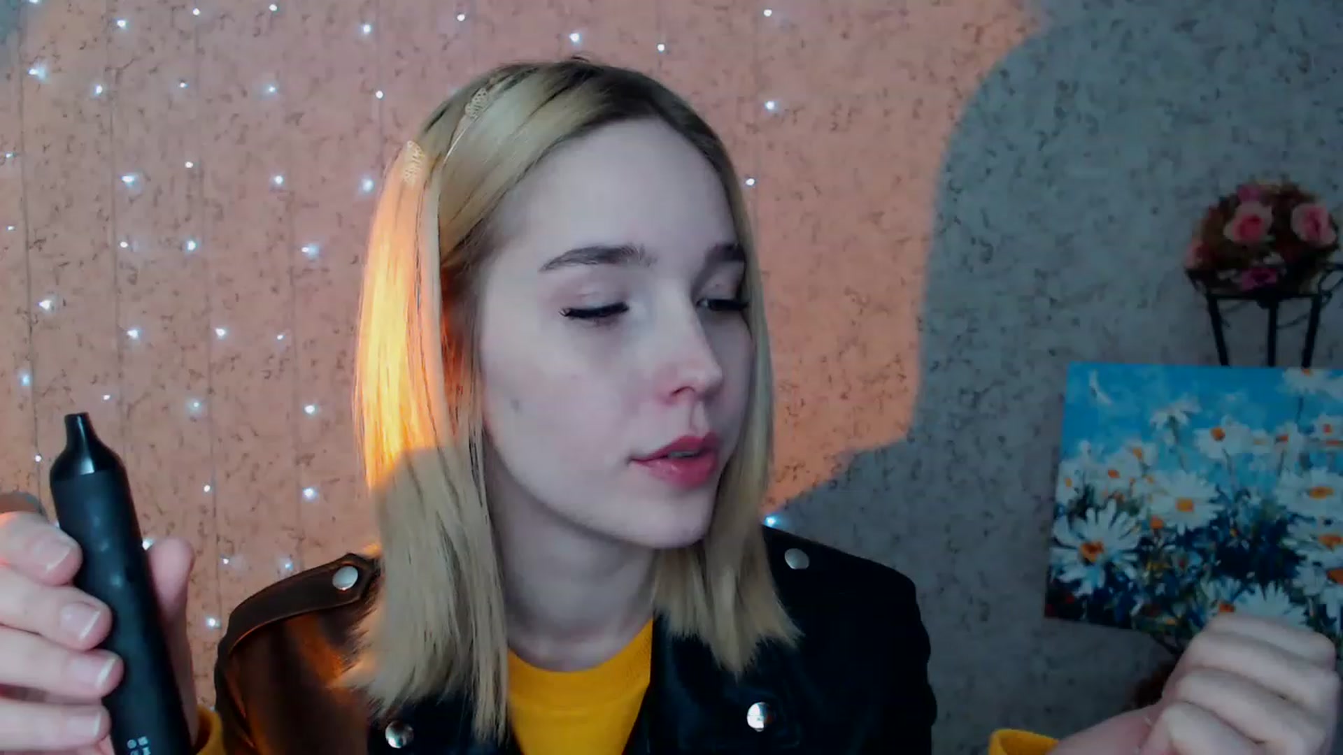 Gallery image thumbnail from EvaRockStar's myfreecams stream on, 04/08/2023, 15:23 image 5 of 20