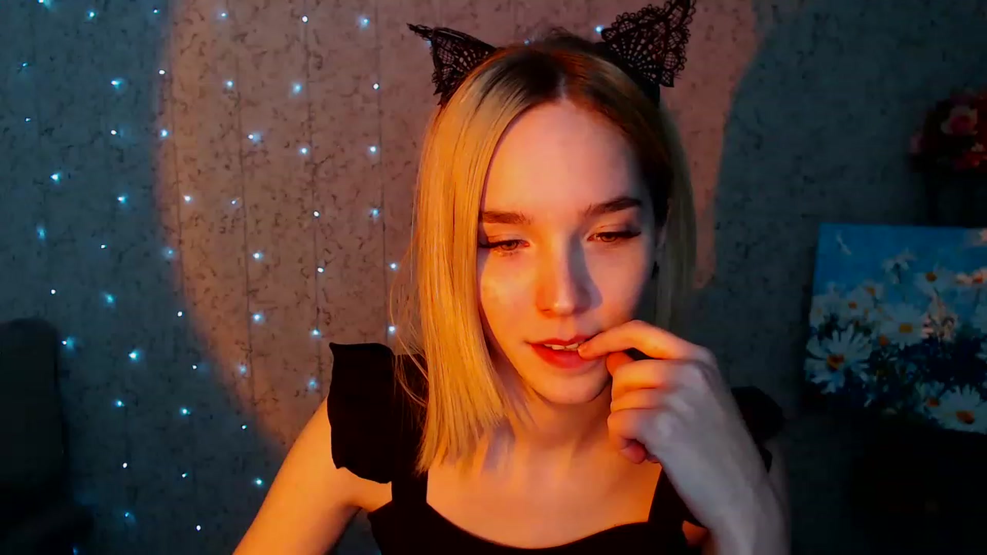 Gallery image thumbnail from EvaRockStar's myfreecams stream on, 04/08/2023, 16:36 image 15 of 20