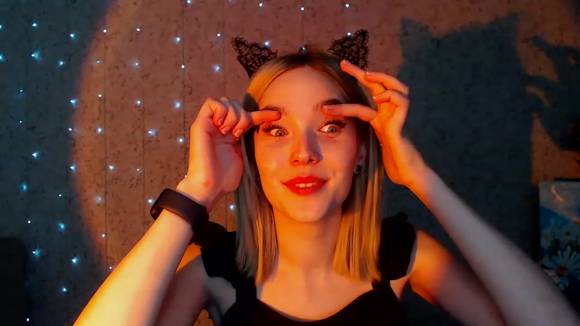 Gallery image thumbnail from EvaRockStar's myfreecams stream on, 04/08/2023, 18:26 image 15 of 20