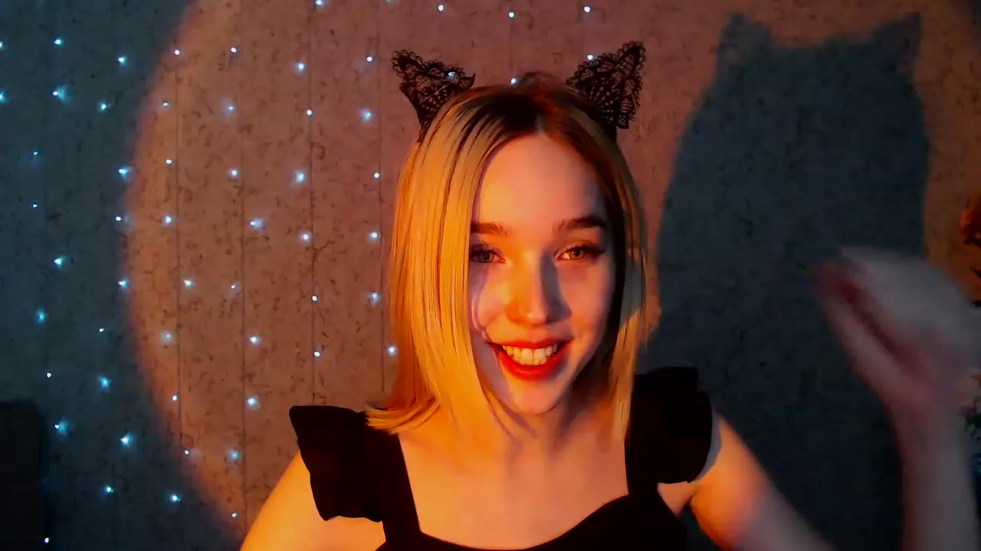 Gallery image thumbnail from EvaRockStar's myfreecams stream on, 04/08/2023, 18:26 image 12 of 20