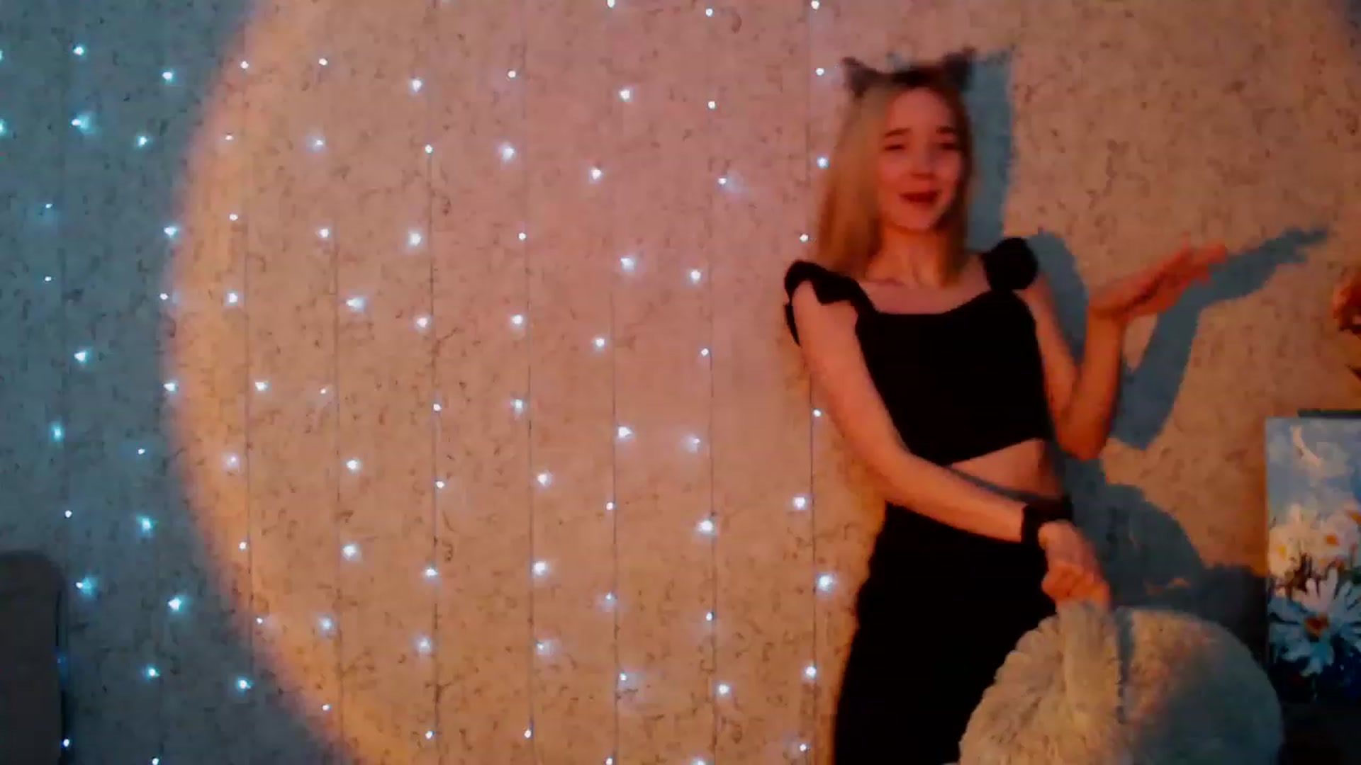 Gallery image thumbnail from EvaRockStar's myfreecams stream on, 04/08/2023, 18:26 image 4 of 20