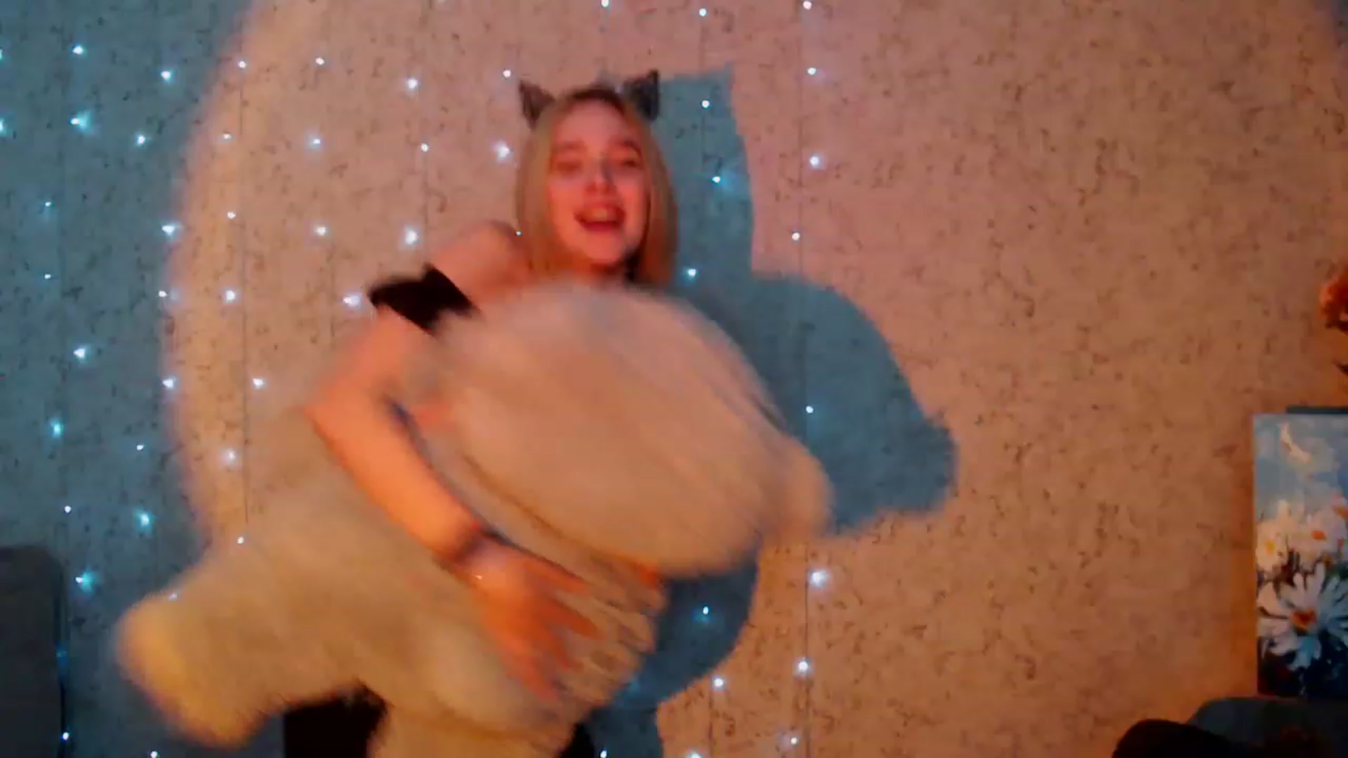 Gallery image thumbnail from EvaRockStar's myfreecams stream on, 04/08/2023, 18:26 image 5 of 20