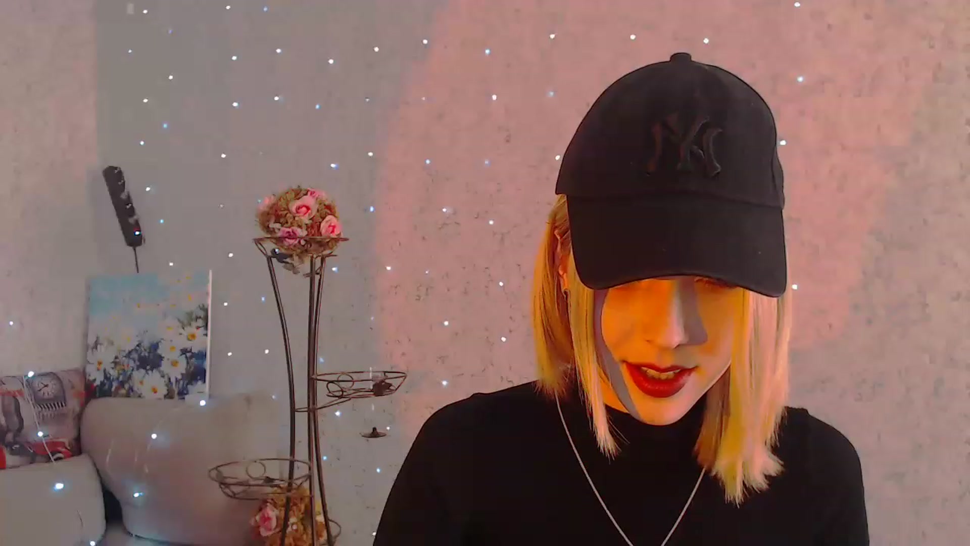 Gallery image thumbnail from EvaRockStar's myfreecams stream on, 04/10/2023, 09:35 image 6 of 20