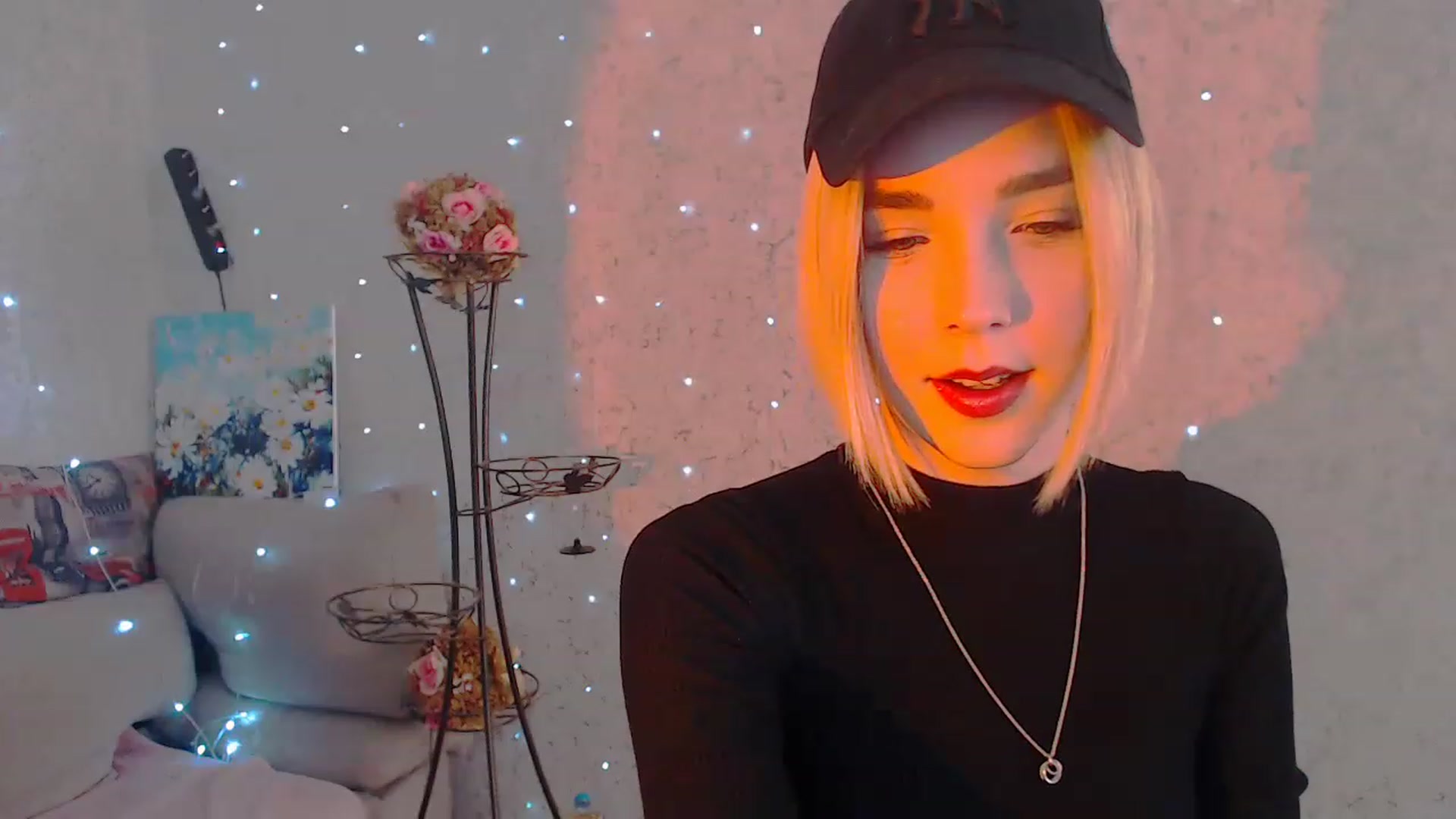 Gallery image thumbnail from EvaRockStar's myfreecams stream on, 04/10/2023, 09:35 image 15 of 20